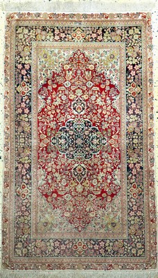 Image Hereke Seide fein, China, Ende 20.Jhd, reine Naturseide, ca. 150 x 91 cm, EHZ: 2