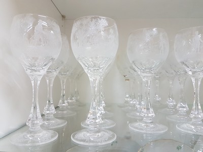 26946840a - 18 Weinpokale mit Watteau-Szenen Tschechien, nach historischem Vorbild reich graviert: ...