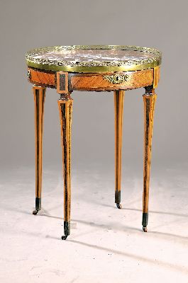 Image Beistelltisch, um 1800, mit runder eingelassener Marmorplatte, umlaufende ...