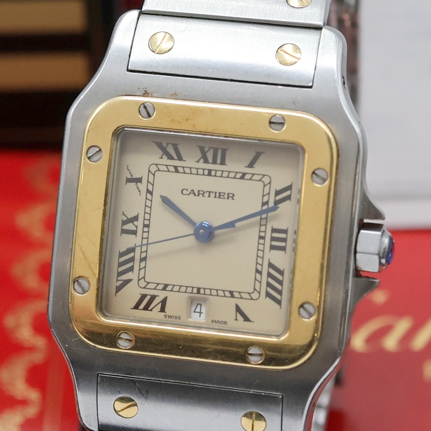 Detail a: CARTIER Armbanduhr Santos Galbee Referenz 187901, Schweiz um 1995, quarz, Edelstahl/Gold kombiniert inkl. Gliederband m. Faltschl., Schmuckkrone, ...