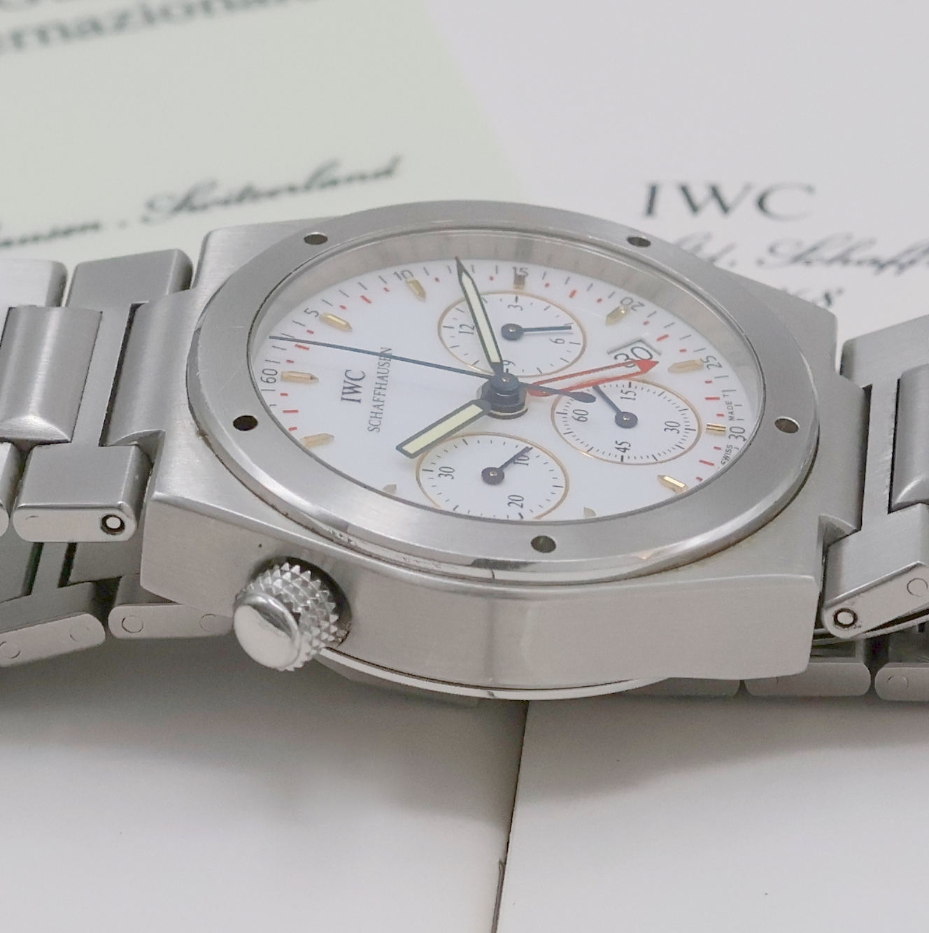 Detail d: IWC Armbandchronograph mit Weckfunktion Serie Ingenieur Referenz 3805, Schweiz um 1995, quarz, Edelstahlgeh., Boden u. Krone verschr., orig. ...