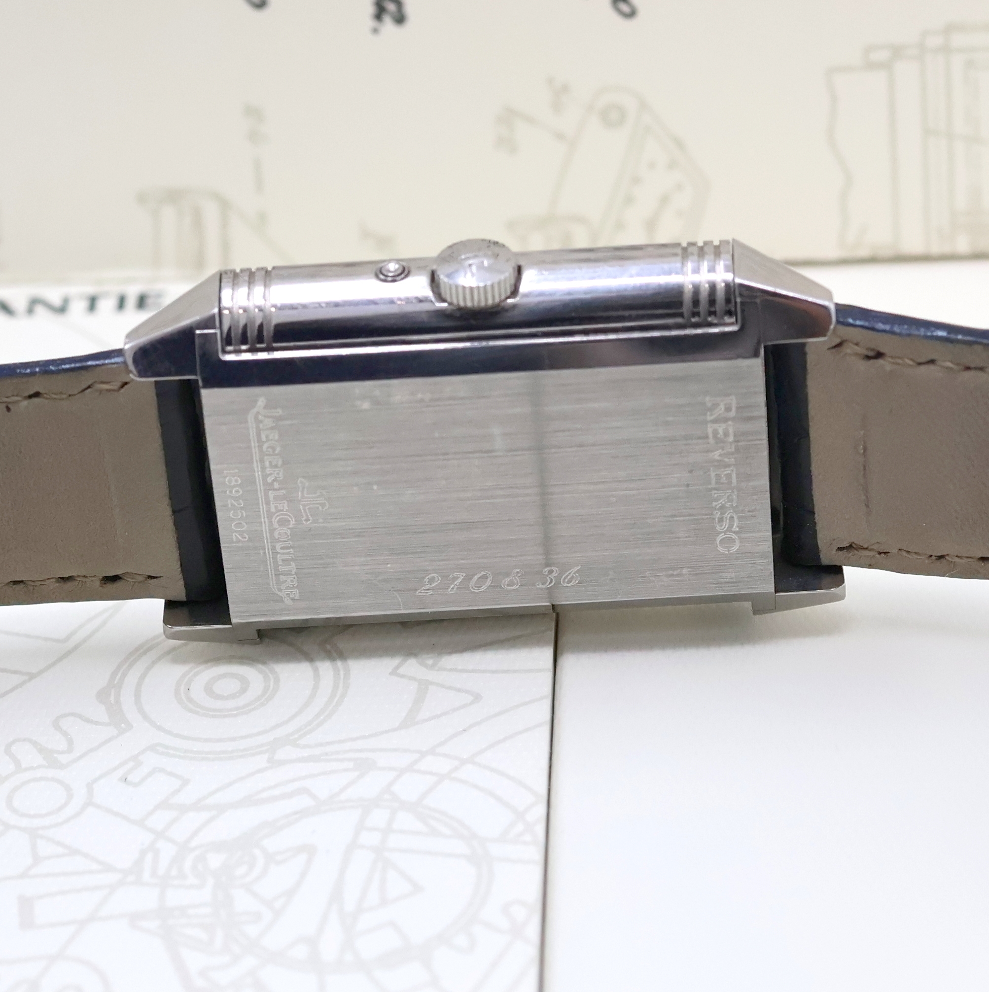 Detail d: Jaeger-LeCoultre Reverso Grand Taille Referenz 270.8.36, Handaufzug, Schweiz verk. 02/1999 lt. beil. Garantiekarte, Wendegehäuse in Edelstahl, orig. ...