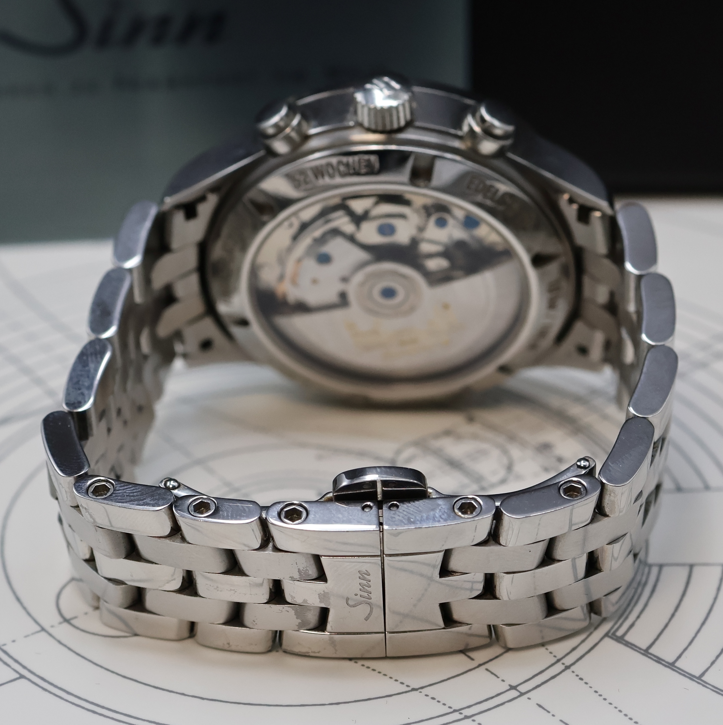 Detail b: SINN Finanzplatzuhr mit Chronograph Referenz 6052, Deutschland verk. lt. Garantiekarte 12/2016, Automatik, beids. vergl. Edelstahlgeh. inkl. ...