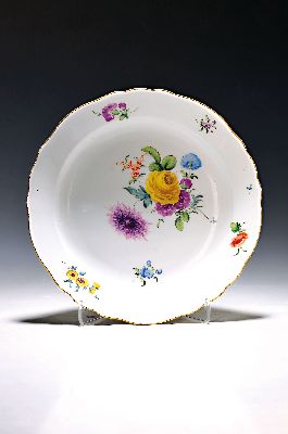 Image 26947556 - Großer runder Teller, Meissen, Pfeiferzeit, 1924-33, Porzellan, polychrome ...
