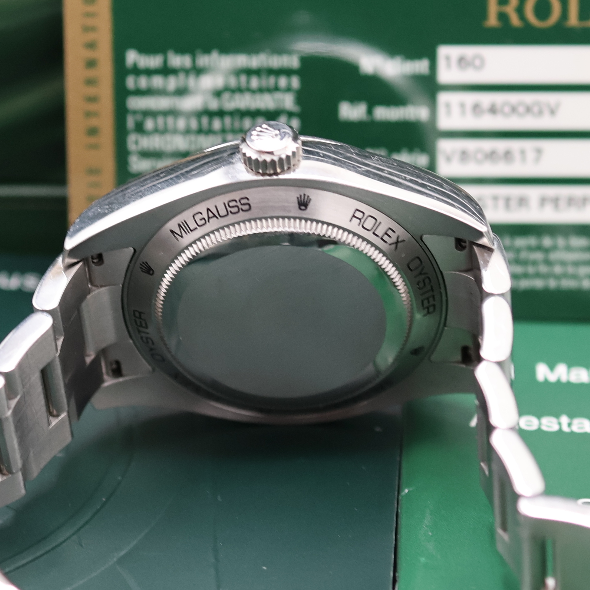 Detail d: ROLEX Herrenarmbanduhr Oyster Perpetual Milgauss Referenz 116400GV, Automatik, V- Serie, LC 160, Chronometer der Superlative in Edelstahl inkl. ...
