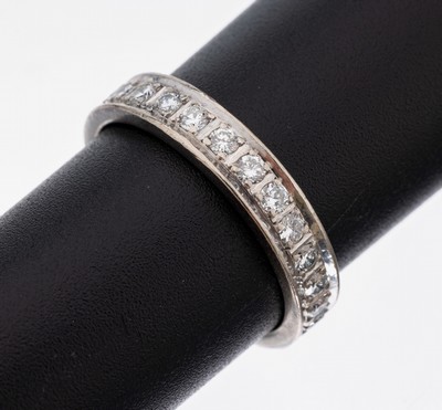 Image 26948163 - 18 kt Gold Brillant-Memoryring, WG 750/000,Brillanten zus. ca. 1.20 ct feines ...