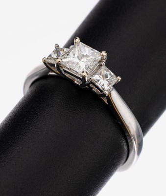 Image 18 kt Gold Diamant-Ring, WG 750/000, Diamant im Princess Cut ca. 0.54 ct feines ...