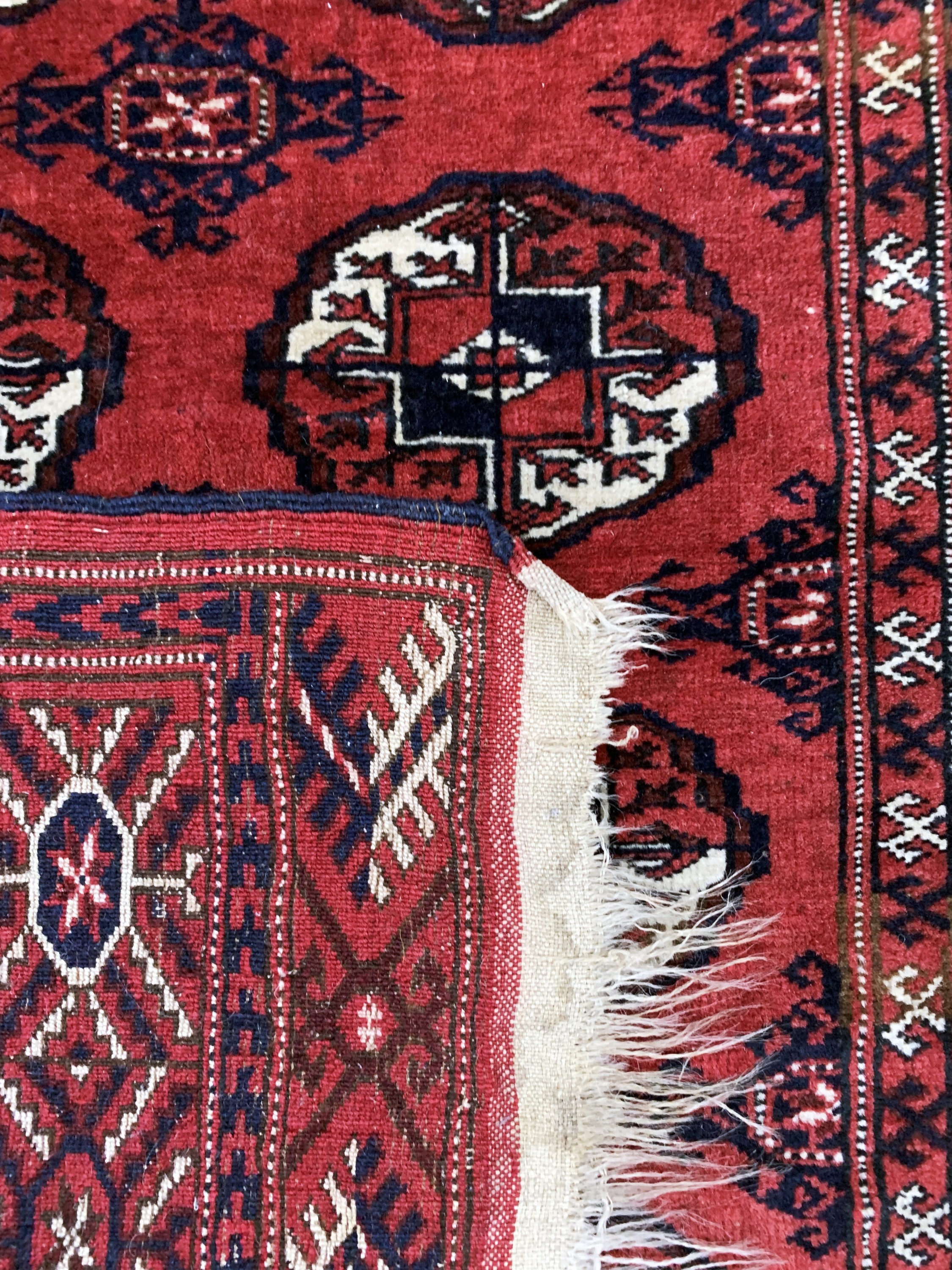 Detail c: Ersari & Buchara, Turkmenistan, Anfang 20.Jhd, Wolle auf Wolle, ca. 105 x 93 cm, EHZ:2-3