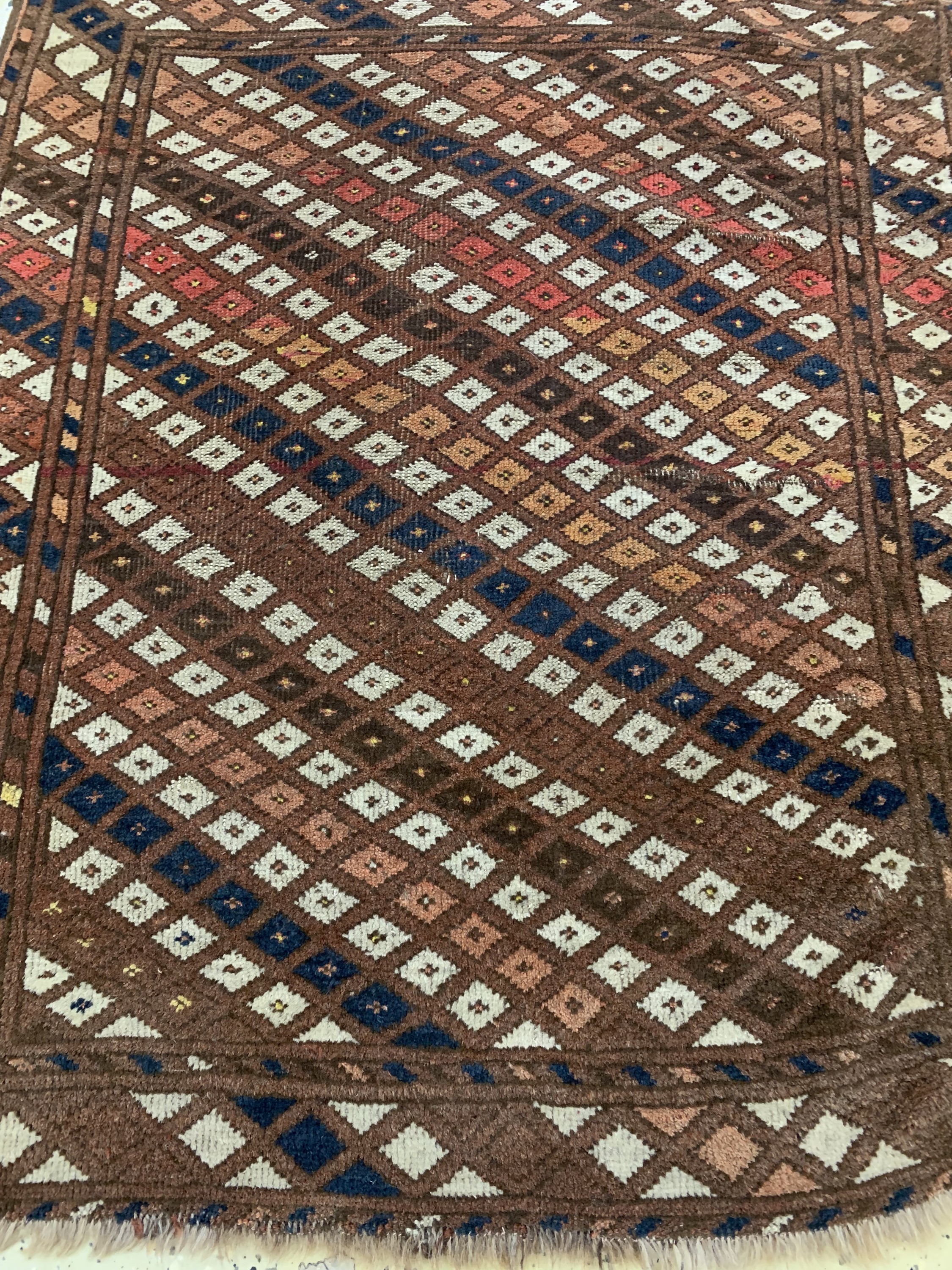 Detail e: Ersari & Buchara, Turkmenistan, Anfang 20.Jhd, Wolle auf Wolle, ca. 105 x 93 cm, EHZ:2-3