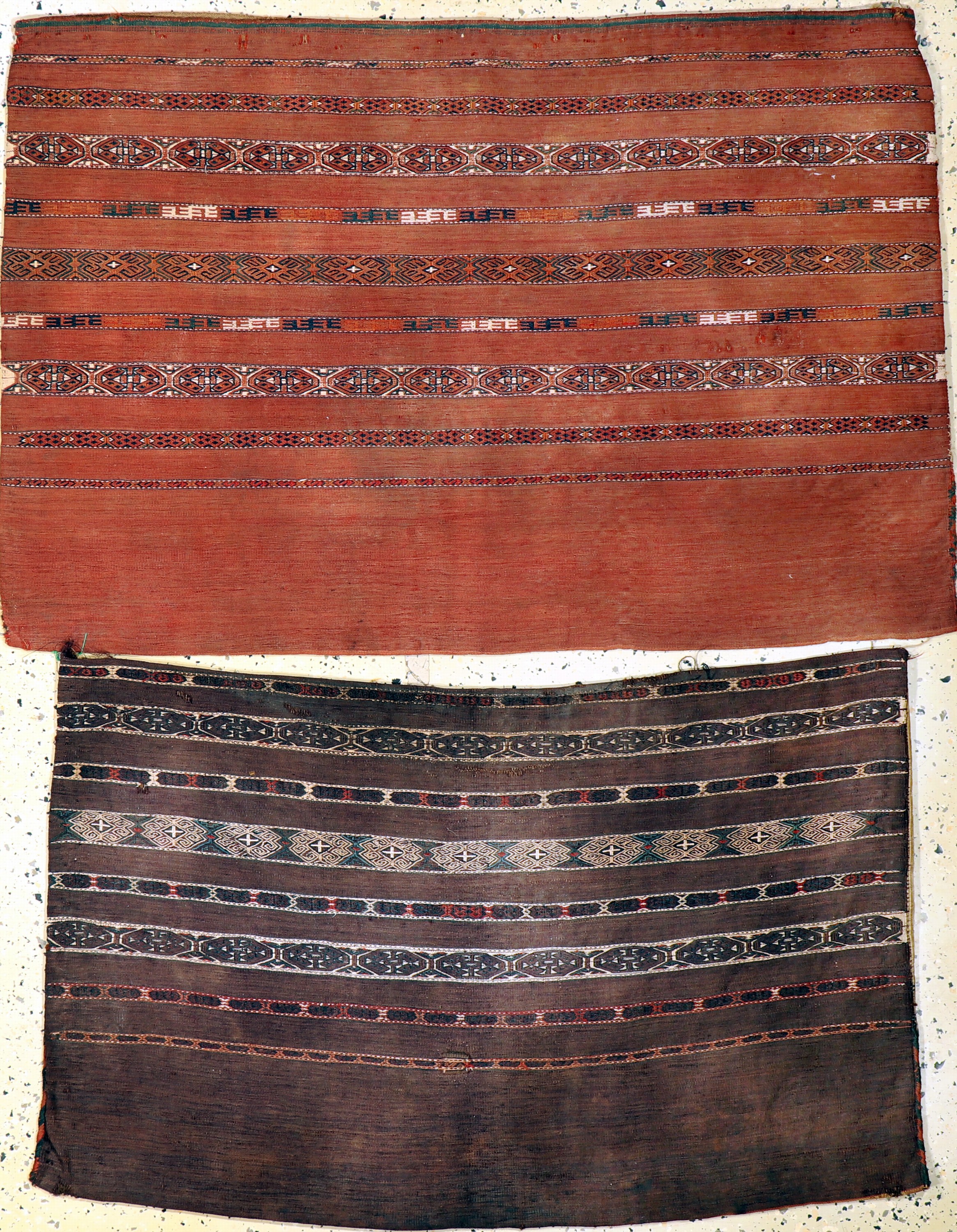2 Lots AK-Tschowal antik, Turkmenistan, um 1900, Wolle auf Wolle, ca. 120 x 80 cm, EHZ: 3