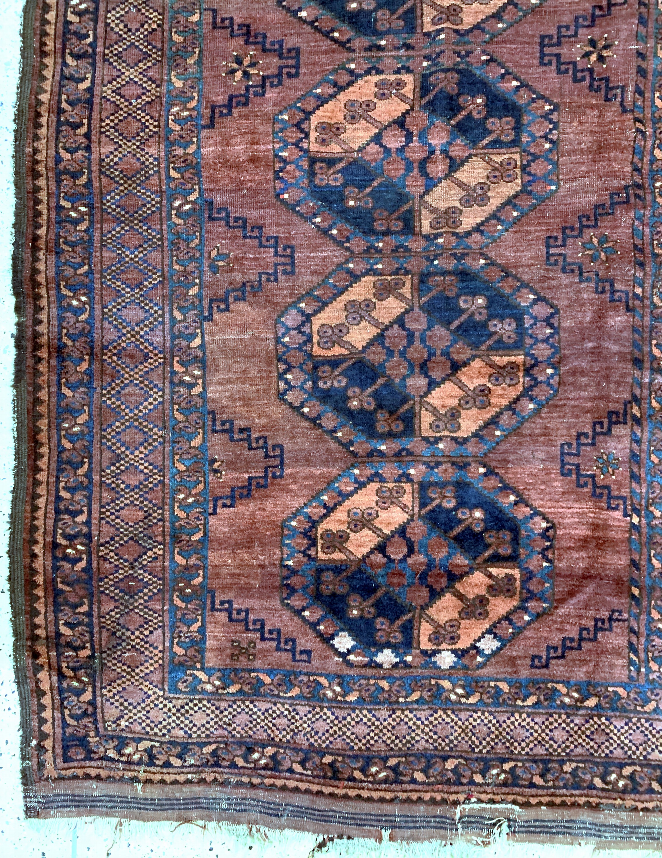 Detail c: Ersari"Hauptteppich"antik, Turkmenistan, 19.Jhd, Wolle auf Wolle, ca. 350 x 305 cm, EHZ: 3-4