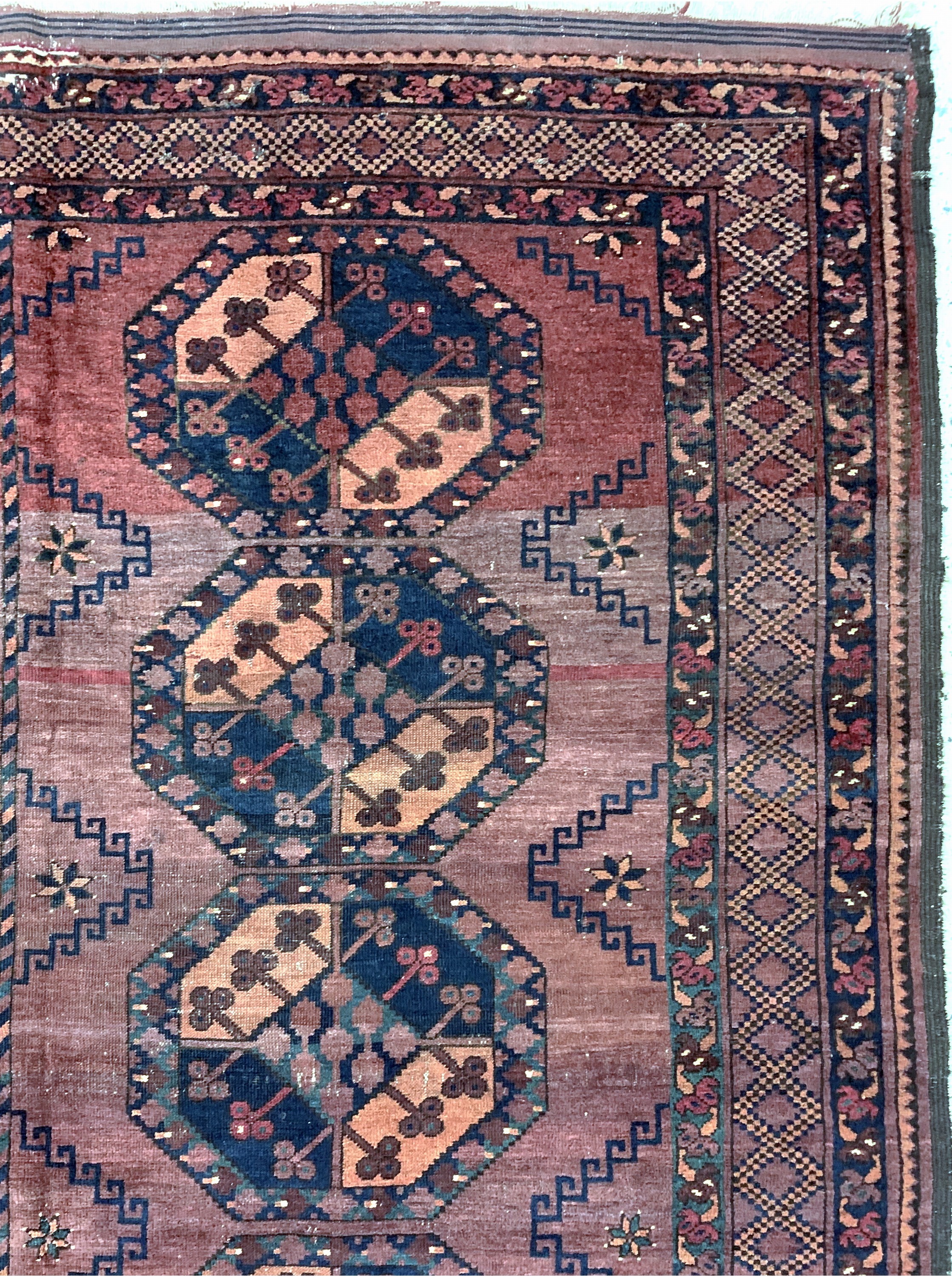 Detail f: Ersari"Hauptteppich"antik, Turkmenistan, 19.Jhd, Wolle auf Wolle, ca. 350 x 305 cm, EHZ: 3-4