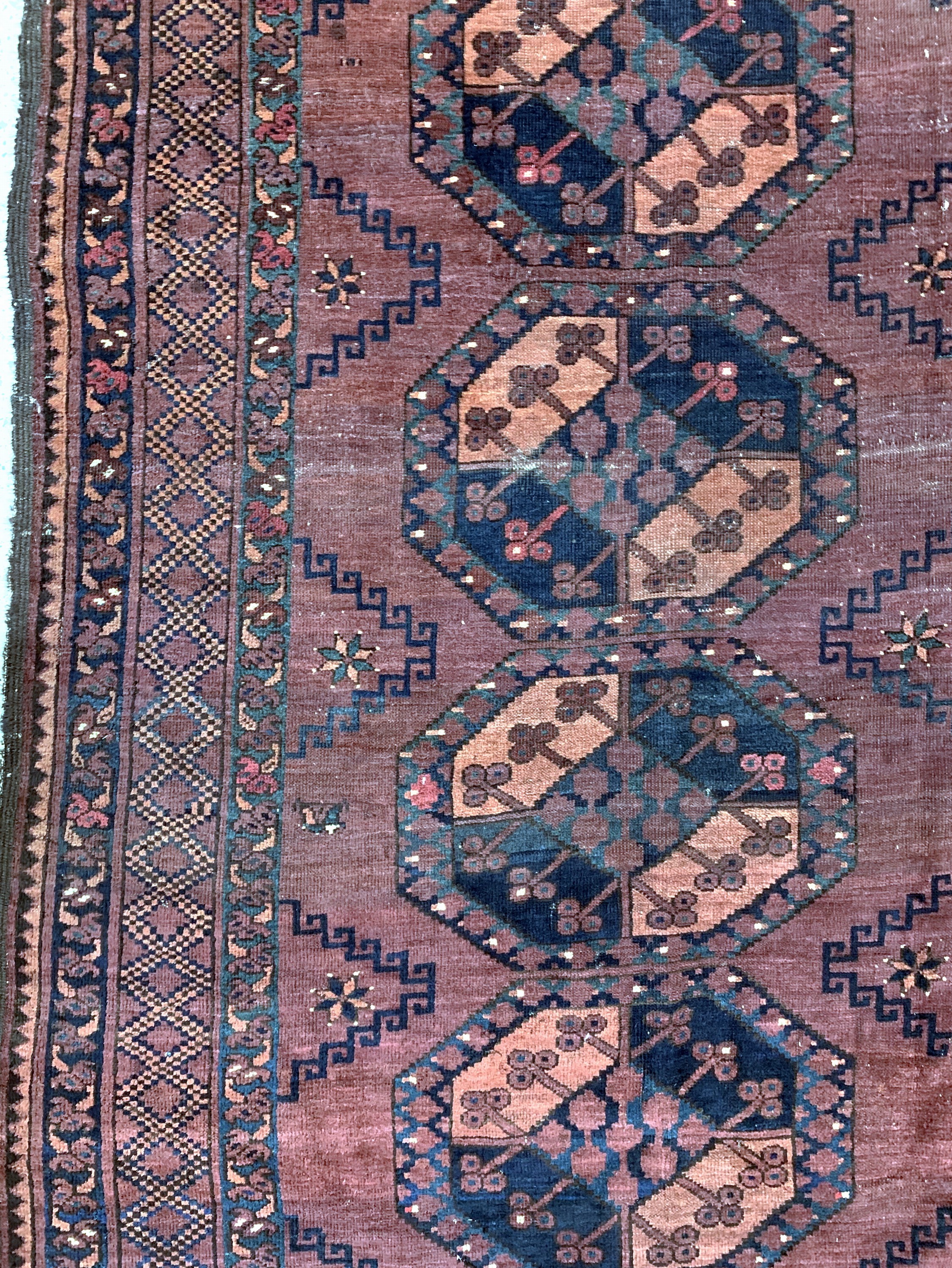 Detail i: Ersari"Hauptteppich"antik, Turkmenistan, 19.Jhd, Wolle auf Wolle, ca. 350 x 305 cm, EHZ: 3-4