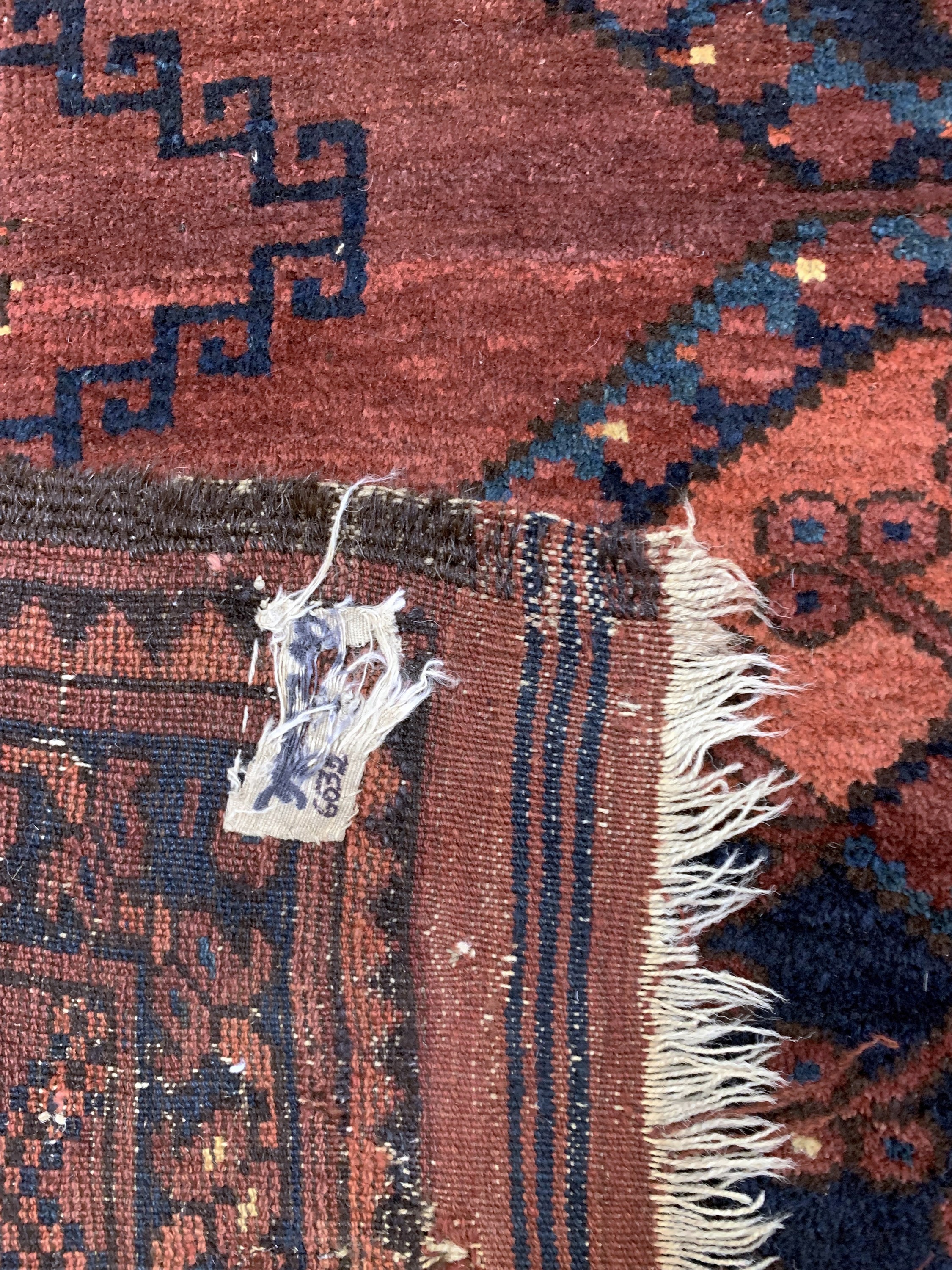 Detail j: Ersari"Hauptteppich"antik, Turkmenistan, 19.Jhd, Wolle auf Wolle, ca. 350 x 305 cm, EHZ: 3-4