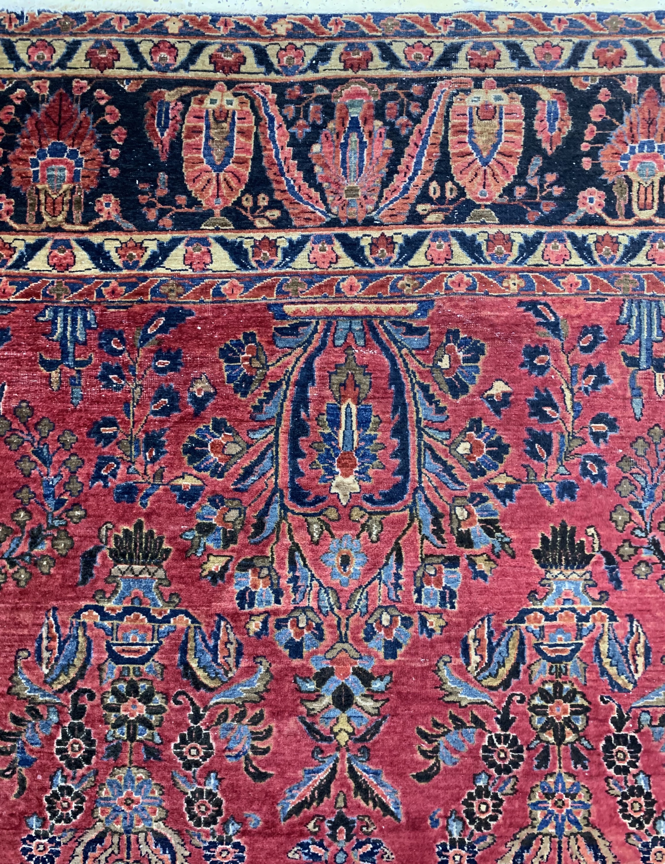Detail e: Us Re-Import Sarogh, Persien, Anfang 20.Jhd, Wolle auf Baumwolle, ca. 380 x 275 cm,EHZ: 3