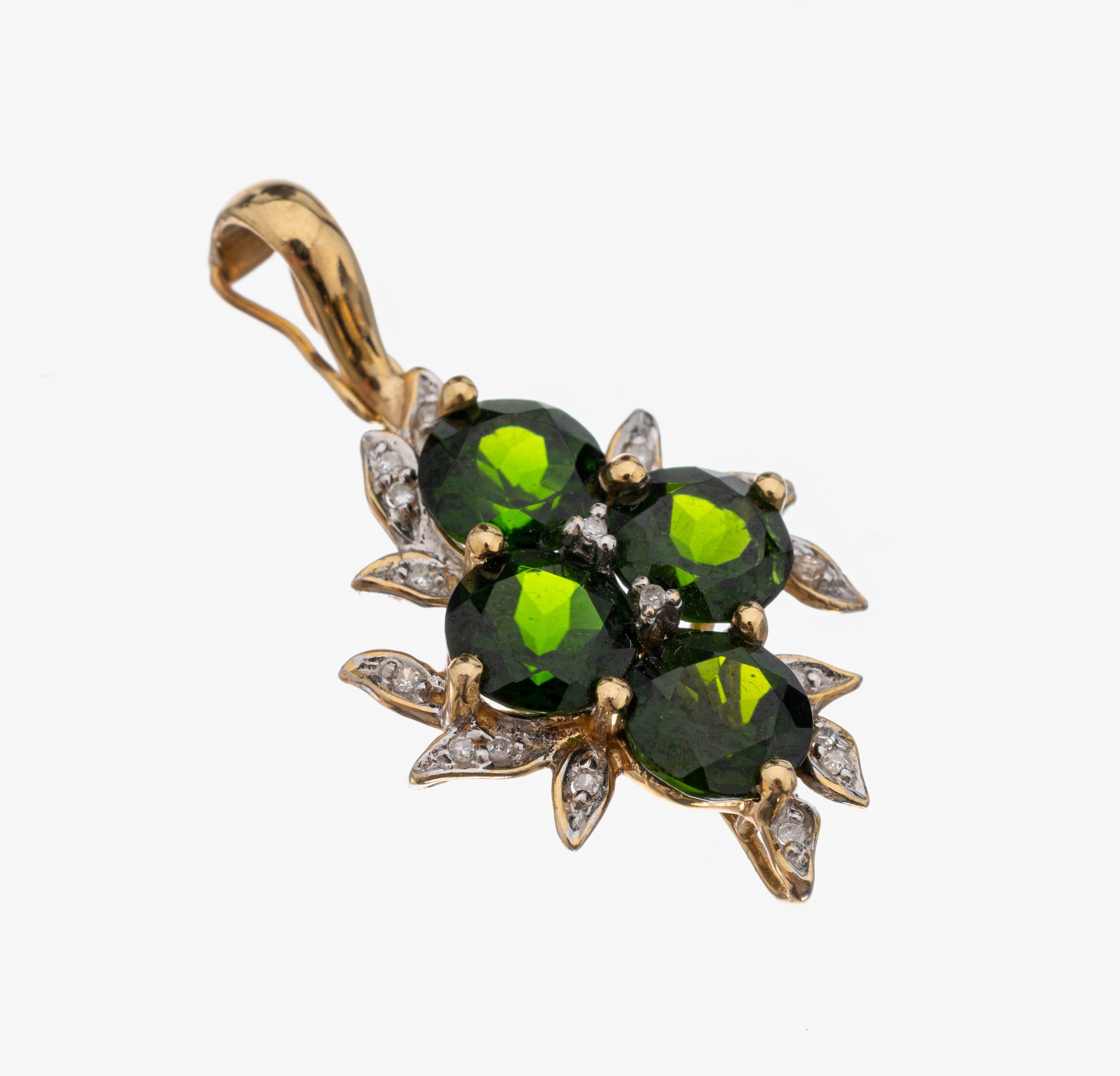14 kt Gold Tsavorith-Diamant-Clipanhänger, GG/WG 585/000, 4 rundfacett. Tsavorithe zus. ca. 3.0 ct, 8/8-Diamanten zus. ca. 0.0 ct Weiß/si, total ...