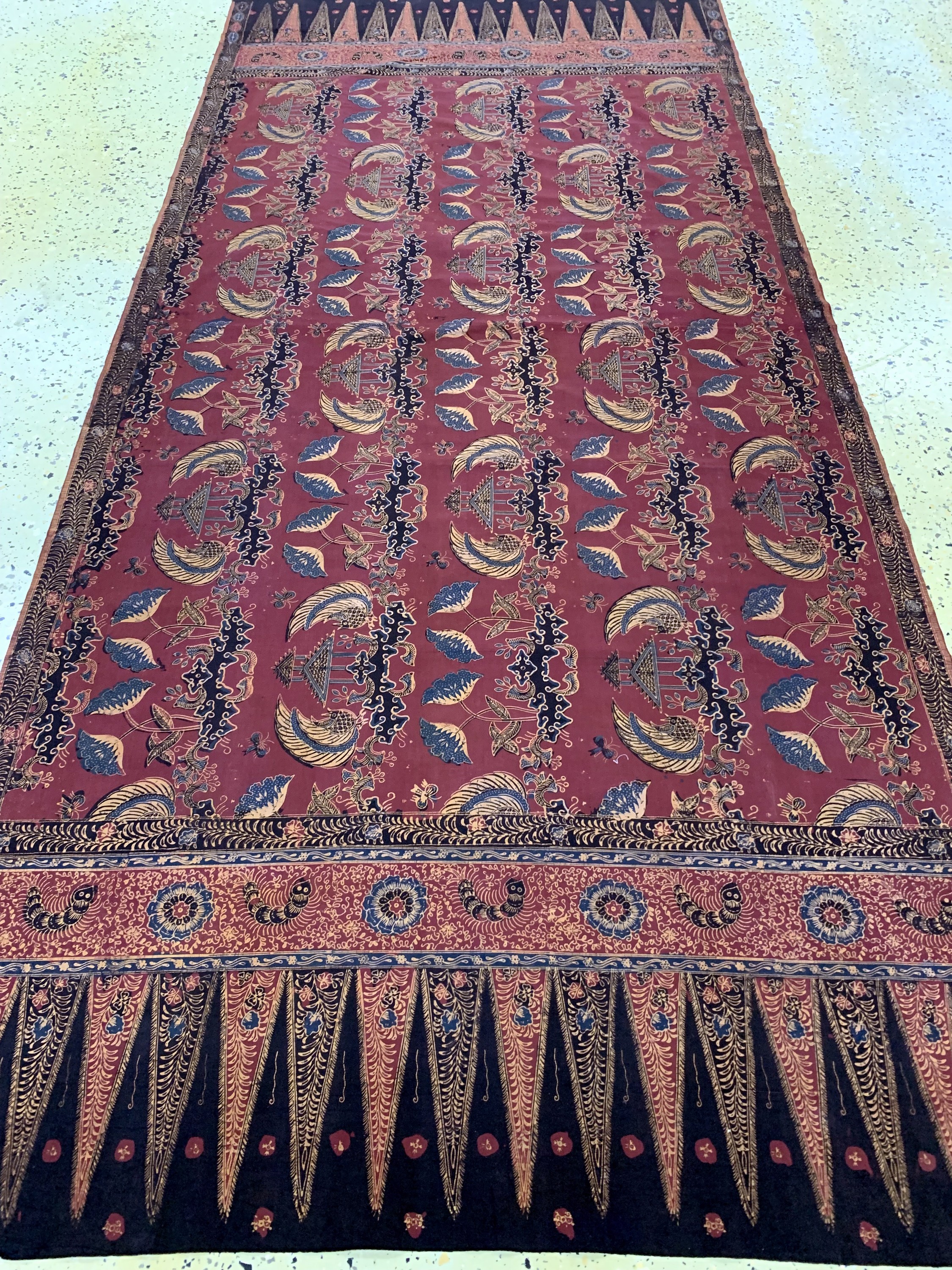 Kain Panjang, Java Indonesien, Mitte 20.Jhd, Handgezeichnete Batik, ca. 230 x 104 cm, EHZ: 1-2
