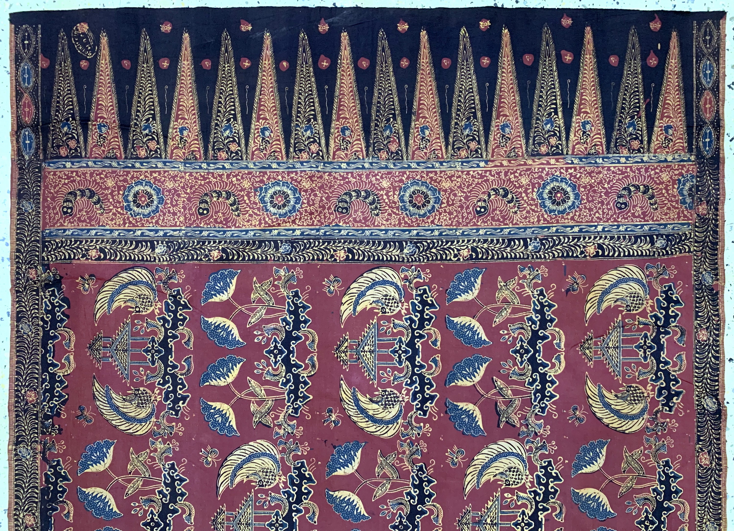 Detail a: Kain Panjang, Java Indonesien, Mitte 20.Jhd, Handgezeichnete Batik, ca. 230 x 104 cm, EHZ: 1-2