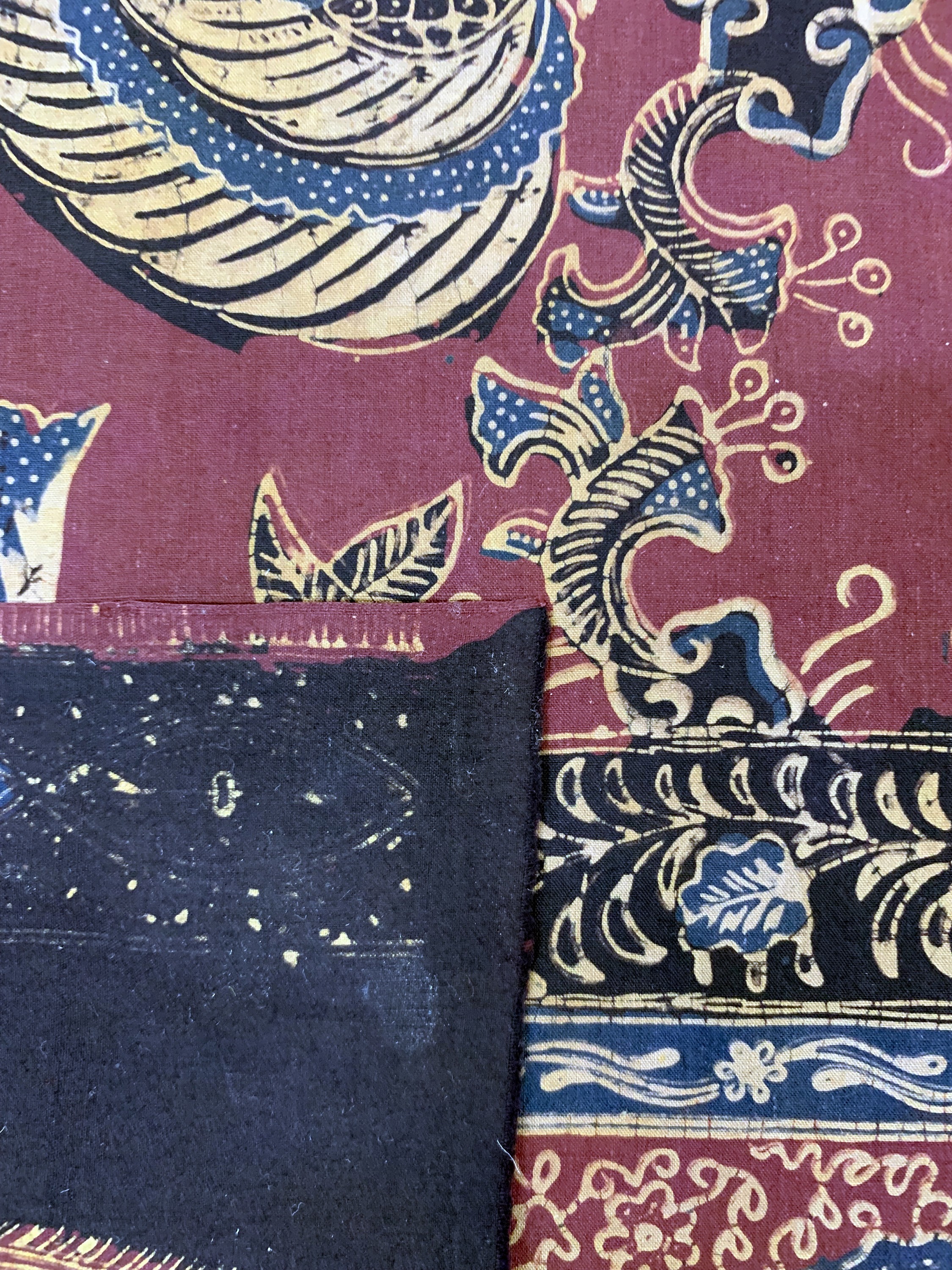 Detail e: Kain Panjang, Java Indonesien, Mitte 20.Jhd, Handgezeichnete Batik, ca. 230 x 104 cm, EHZ: 1-2