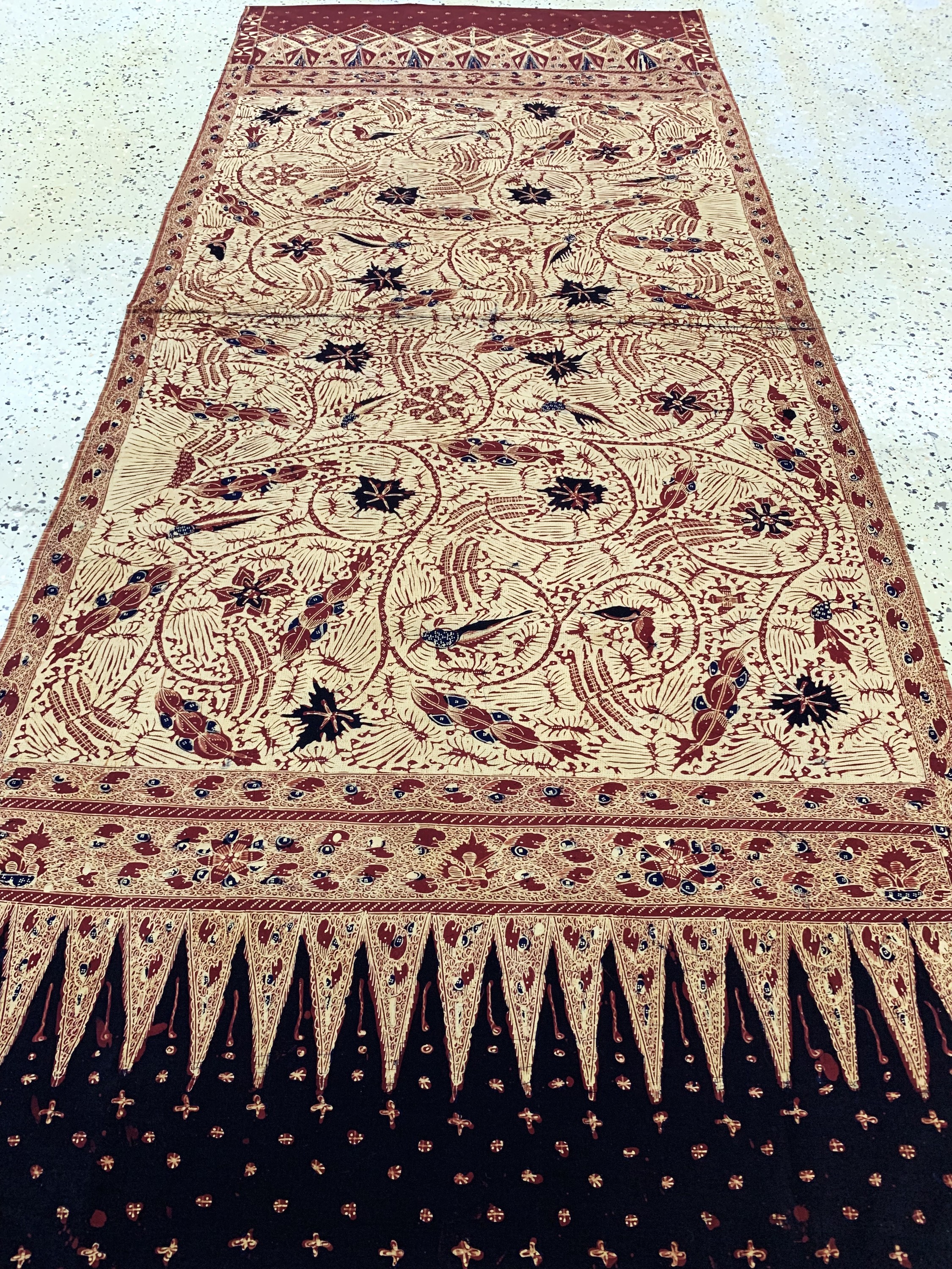 Kain Panjang, Java Indonesien, Mitte 20.Jhd, Handgezeichnete Batik, ca. 250 x 107 cm, EHZ: 1-2