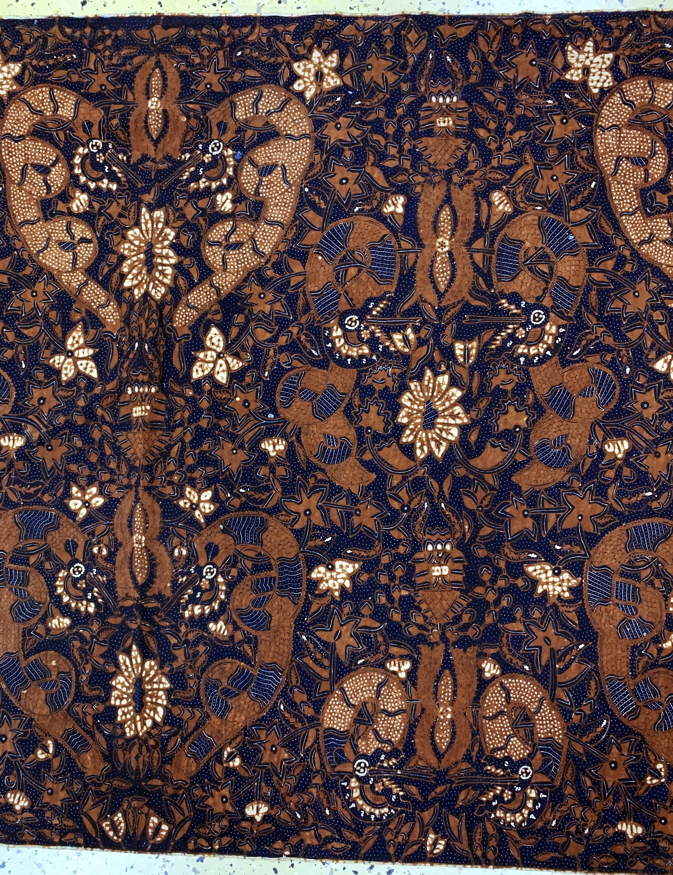 Detail c: Kain Panjang, Java Indonesien, Mitte 20.Jhd, Handgezeichnete Batik, ca. 250 x 104 cm, EHZ: 1-2