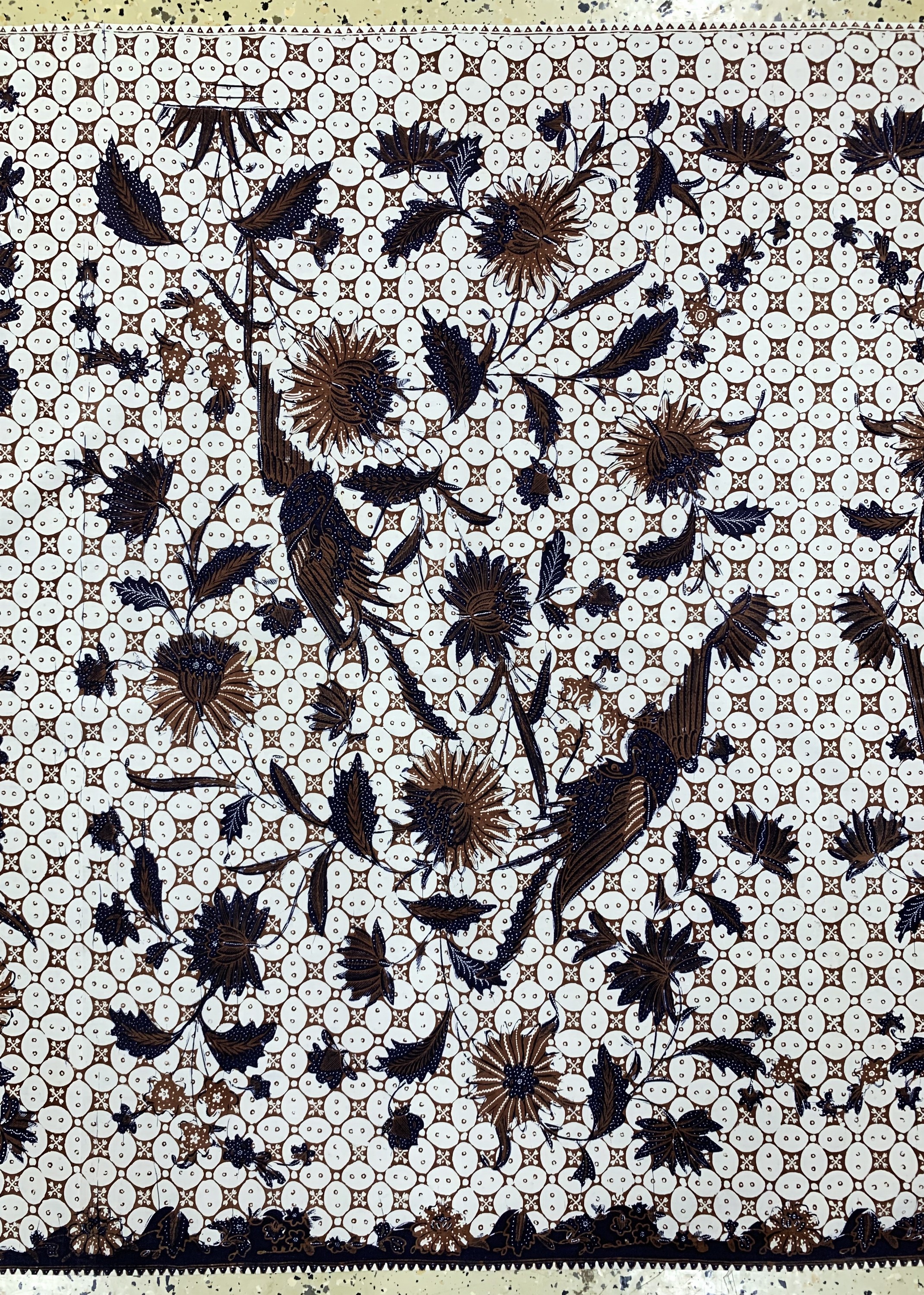 Detail d: Kain Panjang, Java Indonesien, Mitte 20.Jhd, handgezeichnete Batik, ca. 255 x 105 cm, EHZ: 1-2