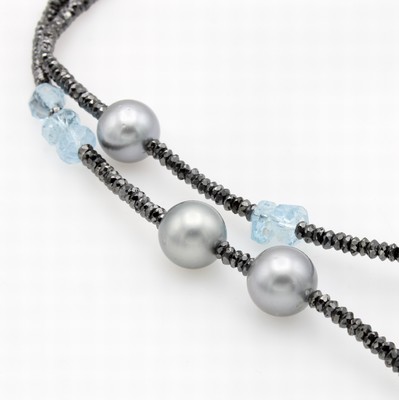 26948483a - Collier mit Diamanten, Aquamarinen und Tahiti-zuchtperlen, Magnetschl. WG 750/000, ...