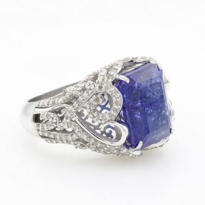 26948499b - Ring mit Tansanit und Diamanten, 925er Silber, achteck. Tansanit ca. 10.60 ct, Diam. ...
