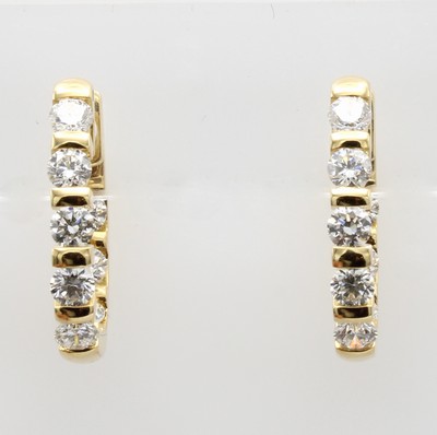Image Paar Creolen mit Brillanten, GG 750/000, 16 Brill. zus. ca. 1.93 ct feines Weiß/si ...