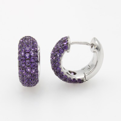 Image Paar Creolen mit Amethysten, WG 750/000, z.T. rutheniert, 118 Amethyste zus. ca. 1.95 ct ...