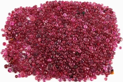 Image Lot loose rubies total approx. 82.3 ct , different sizes, shapes and qualities, stones ...