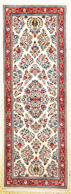 Image 26948696 - Sarogh, Persien, Neuwertig, Wolle auf Baumwolle, ca. 218 x 79 cm Schätzpreis: 390, ...