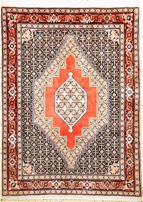 Image Senneh, Persien, Neuwertig, Wolle auf Baumwolle, ca. 167 x 124 cm Schätzpreis: ...