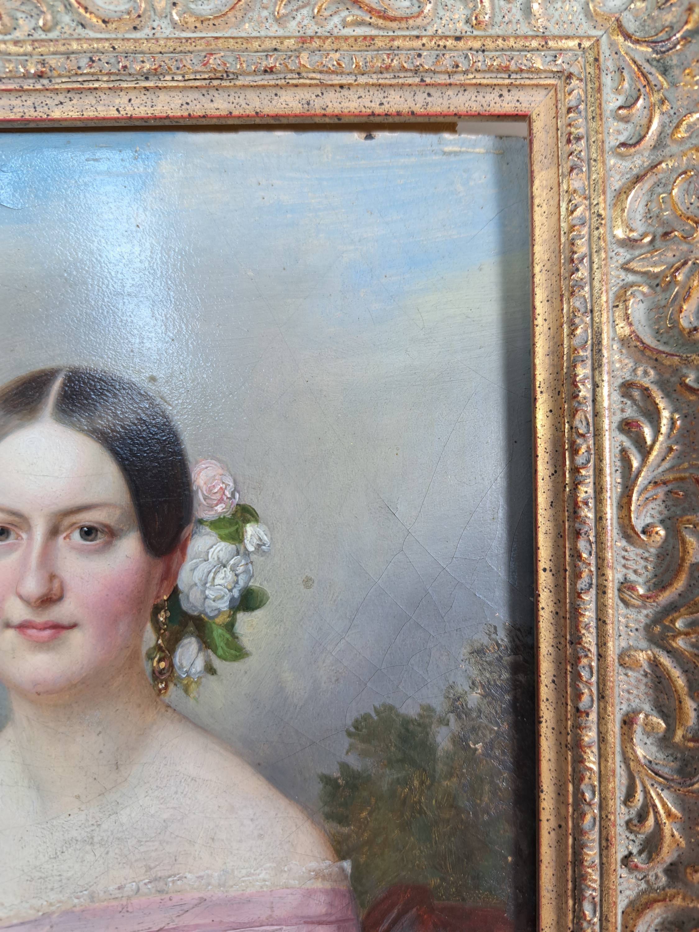 Detail v: Unbekannter Künstler, 19. Jahrhundert, zwei Porträts junger adeliger Damen, rückseitig unleserlich, bezeichnet Albertine.... Lüderitz bzw. ...
