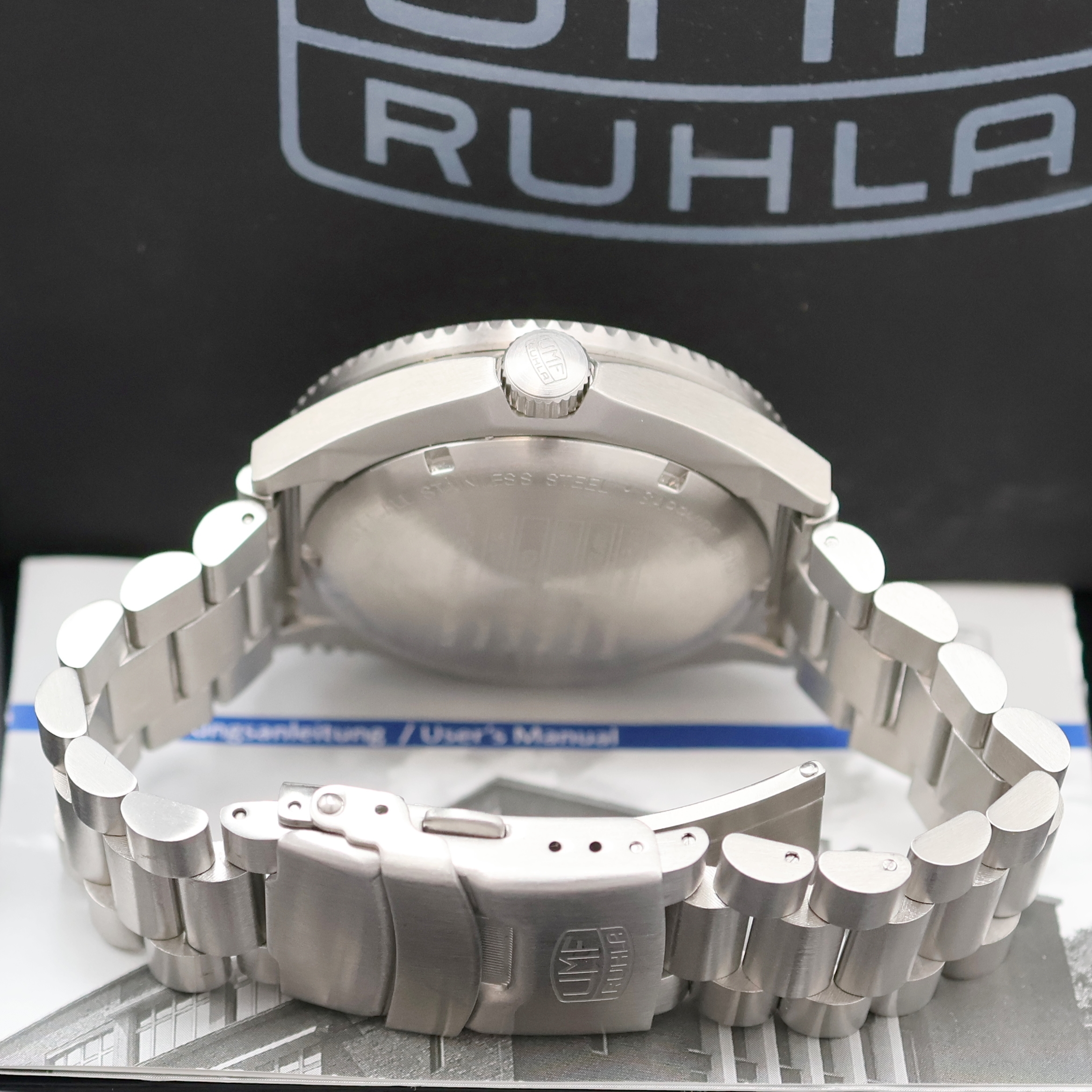 Detail b: UMF RUHLA auf 499 Stück limitierte Armbanduhr NVA-Kampfschwimmer Referenz 198-5, Automatik, Deutschland/Japan um 2024, Edelstahlgeh. inkl. orig. ...