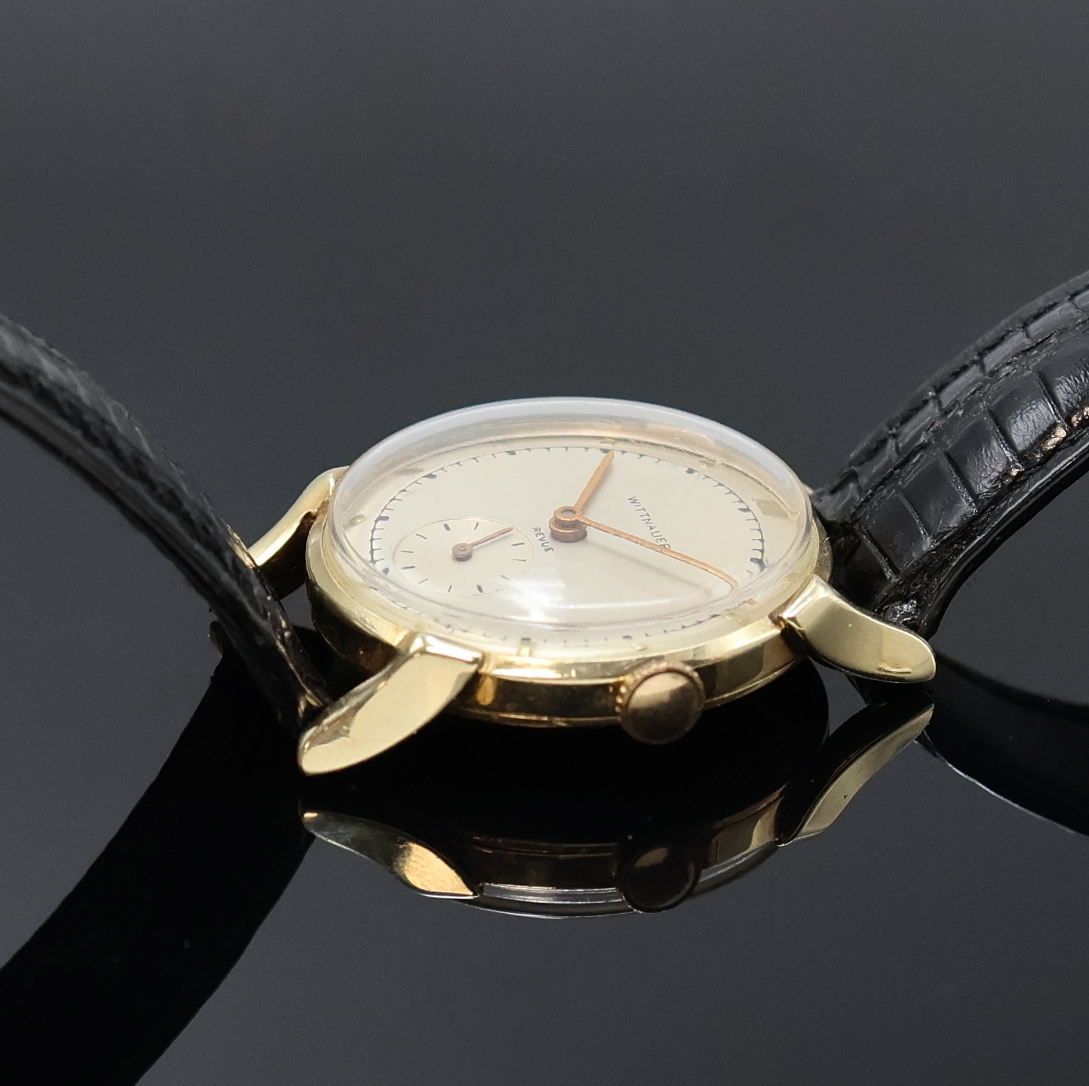 Detail b: WITTNAUER / REVUE ausgefallene Armbanduhr in GG 585/000, USA/Schweiz um 1950, Handaufzug, 2-teil. gedr. Gehäuse mit betonten Bandanstößen, vers. ...