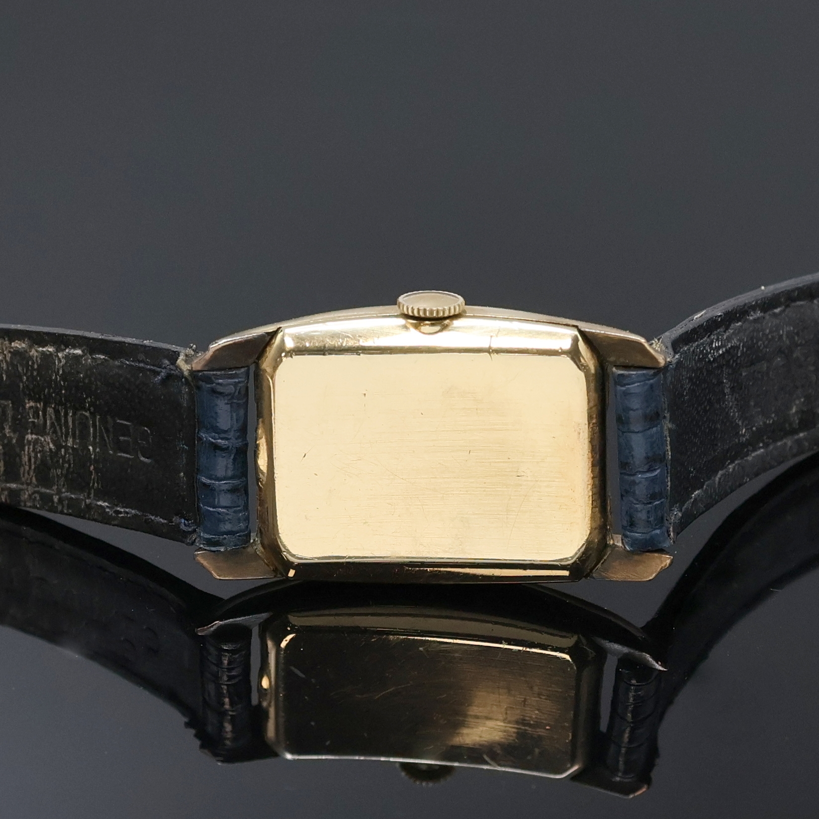 Detail c: HAMILTON Herrenarmbanduhr, Handaufzug, USA um 1945, Tonnenform 10k Gold Filled Geh. in sich gew., Boden aufgedr., vers. Zifferbl. m. aufges. arab. ...