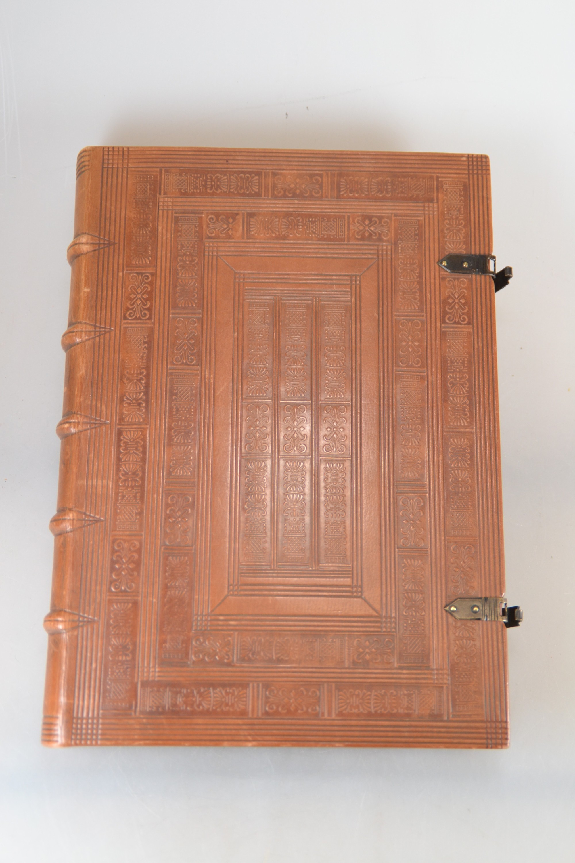 Detail t: Hieronymus Brunschwig (um 1450-1512): Das Destilierbuch, Straßburg, Johann Grüninger 1515, Lex. 8°, 130 gezählte Folios mit ungezähltem Zusatz ...