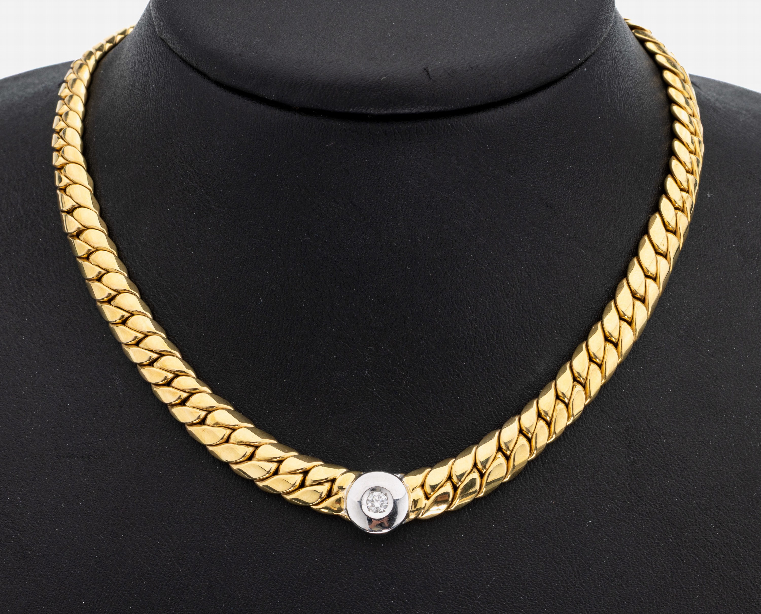 14 kt Gold Brillant-Collier, GG/WG 585/000,1 in WG gefasster Brillant ca. 0.15 ct Weiß/si, L. ca. 45 cm, Karabinerschließe, ca. 23.9 g