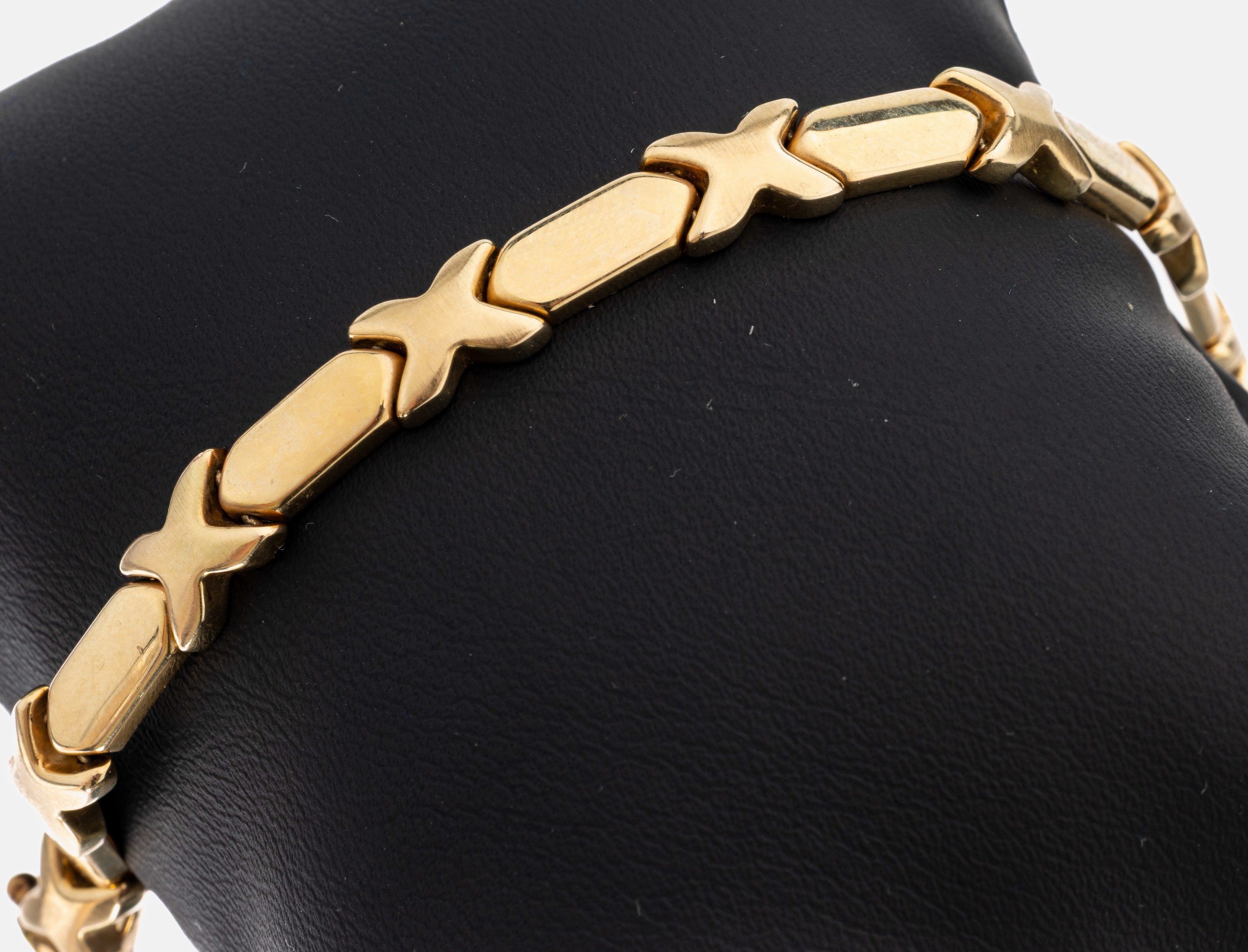 14 kt Gold Armband, GG 585/000, L. ca. 18 cm, Kastenschloss mit 2 Sicherheitsachten, ca.11.5 g