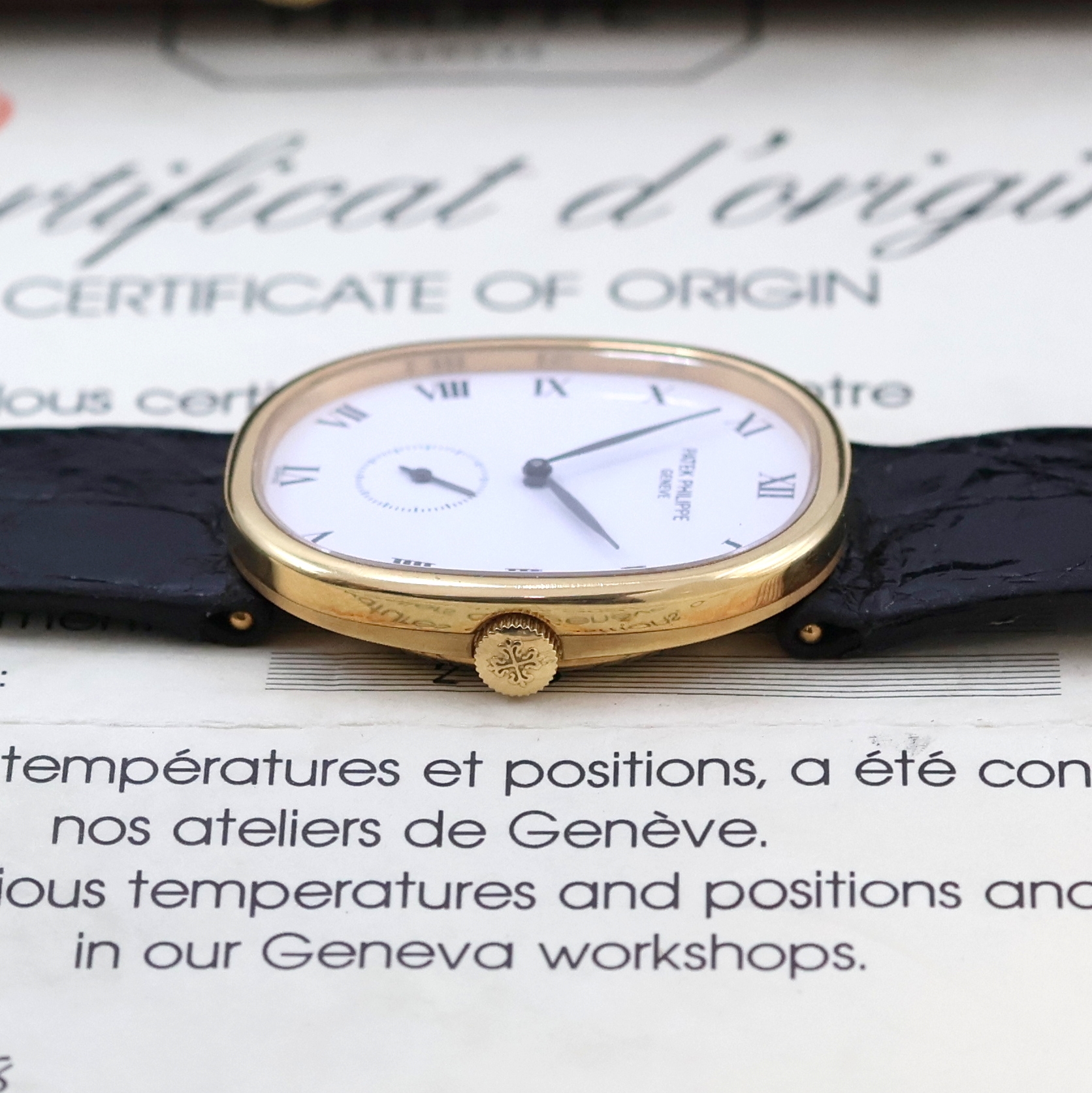 Detail c: PATEK PHILIPPE Armbanduhr Ellipse D´Or in GG 750/000 Referenz 3948, Handaufzug, ovales 3 -teil. Geh. inkl. Lederband m. orig. GG 750/000 Dornschl., ...