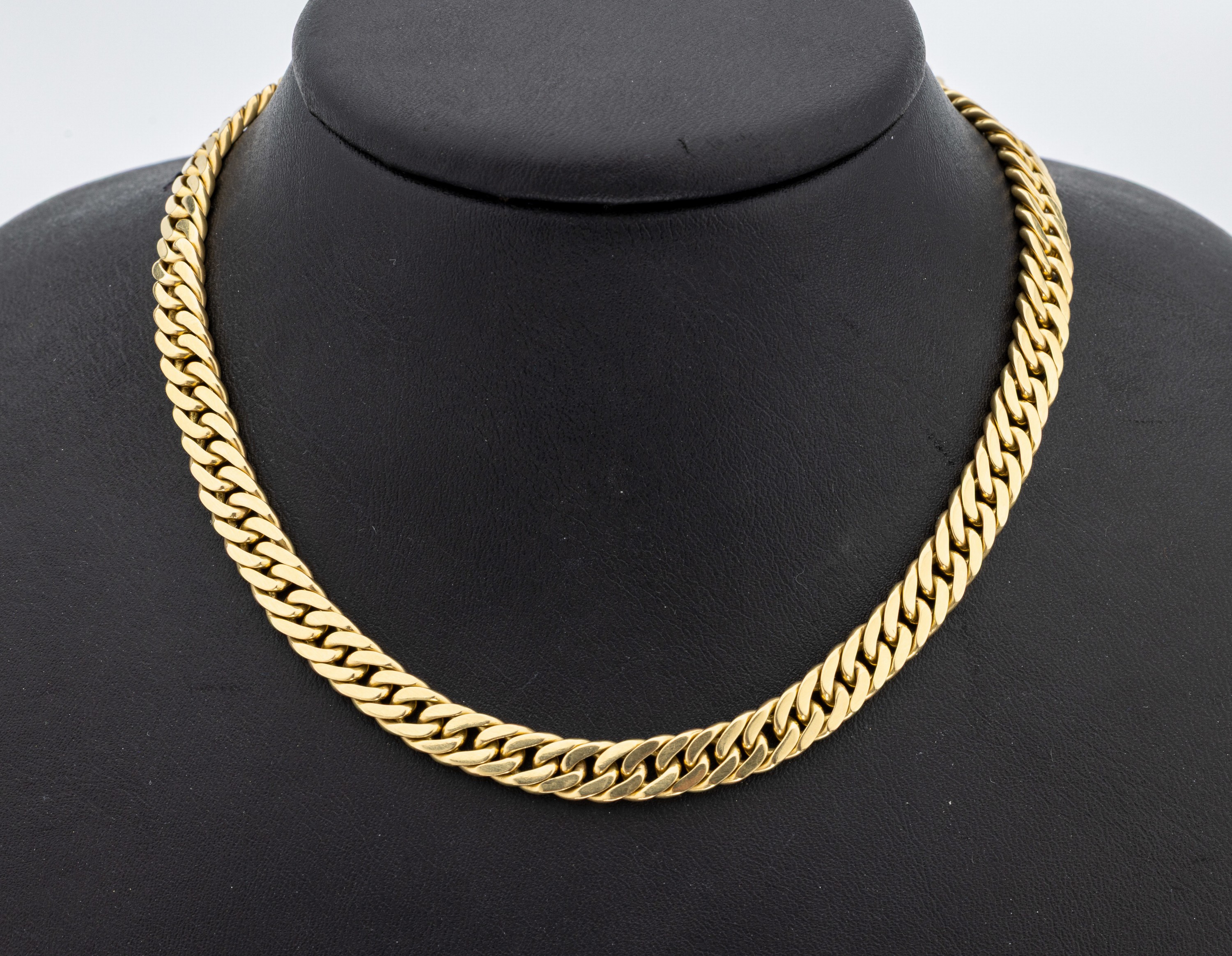 18 kt Gold Collier, GG 750/000, L. ca. 42 cm, Kastenschloss mit 2 Sicherheitsachten, 63.9 g