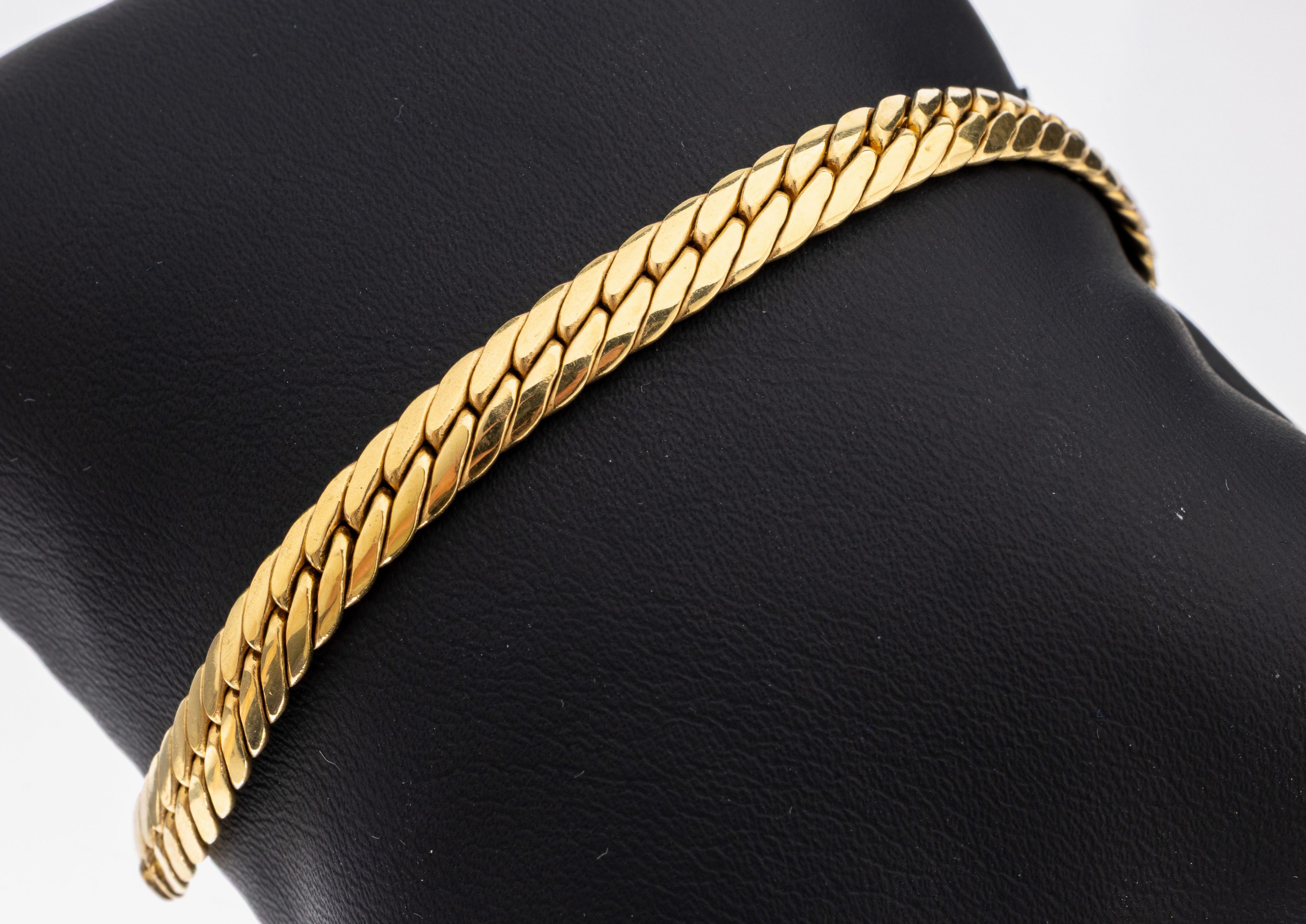18 kt Gold Armband, GG 750/000, L. ca. 19.5cm, Karabinerschließe, ca. 9.6 g