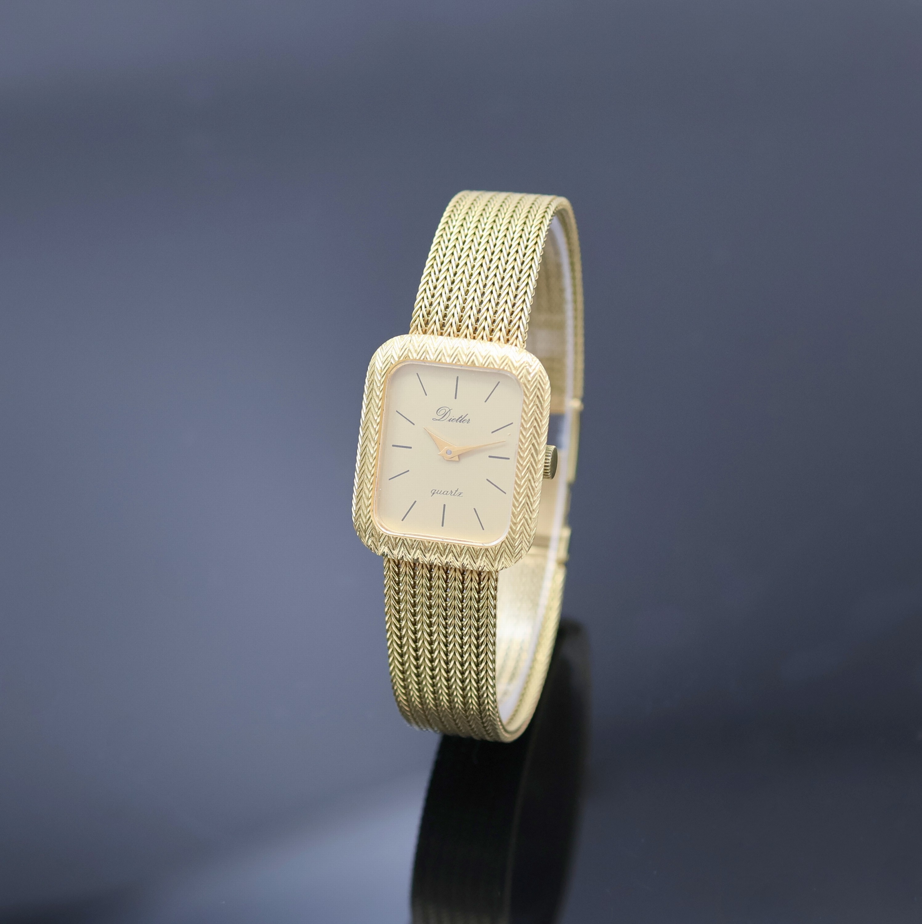 DIETLER Damenarmbanduhr in GG 750/000, Schweiz / Deutschland um 1990, massives, 2- teil. Geh. inkl. Milanaiseband, quarz, Boden aufgedr., gold. ...