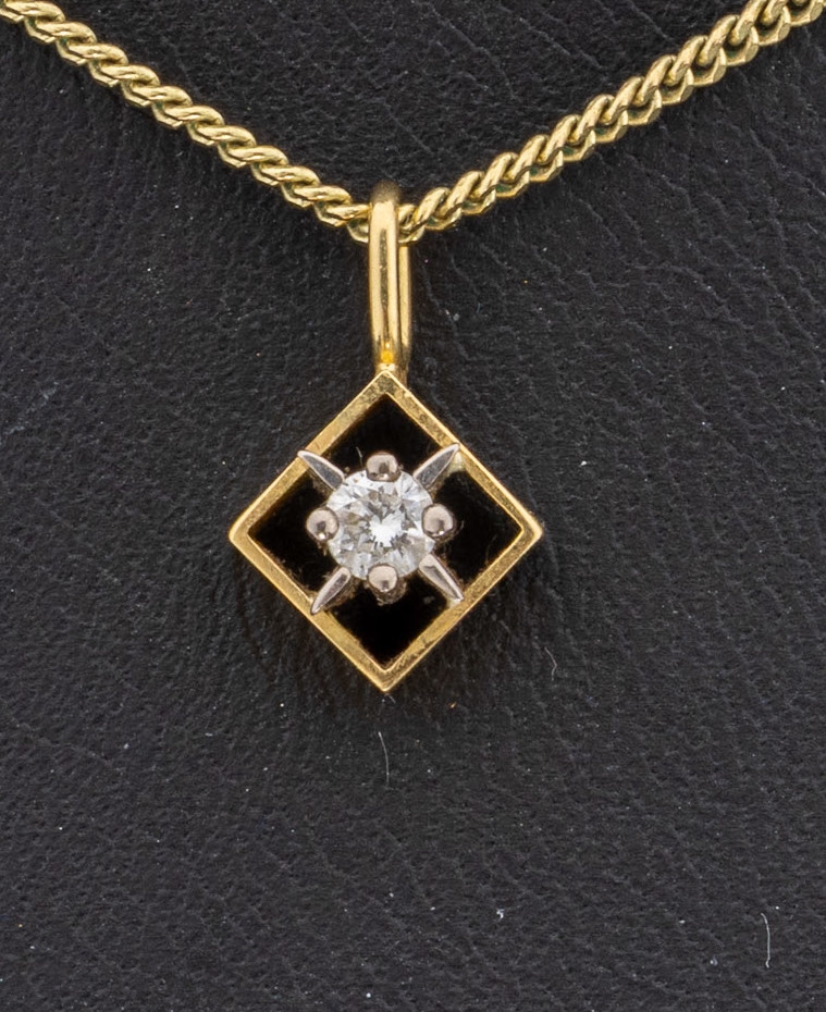 Detail a: 8 kt Gold Brillant-Anhänger, GG 333/000, Brillant ca. 0.08 ct Weiß/p, an Kette, GG 333/000, L. ca. 42 cm, Federringschließe, ca. 3.4 g