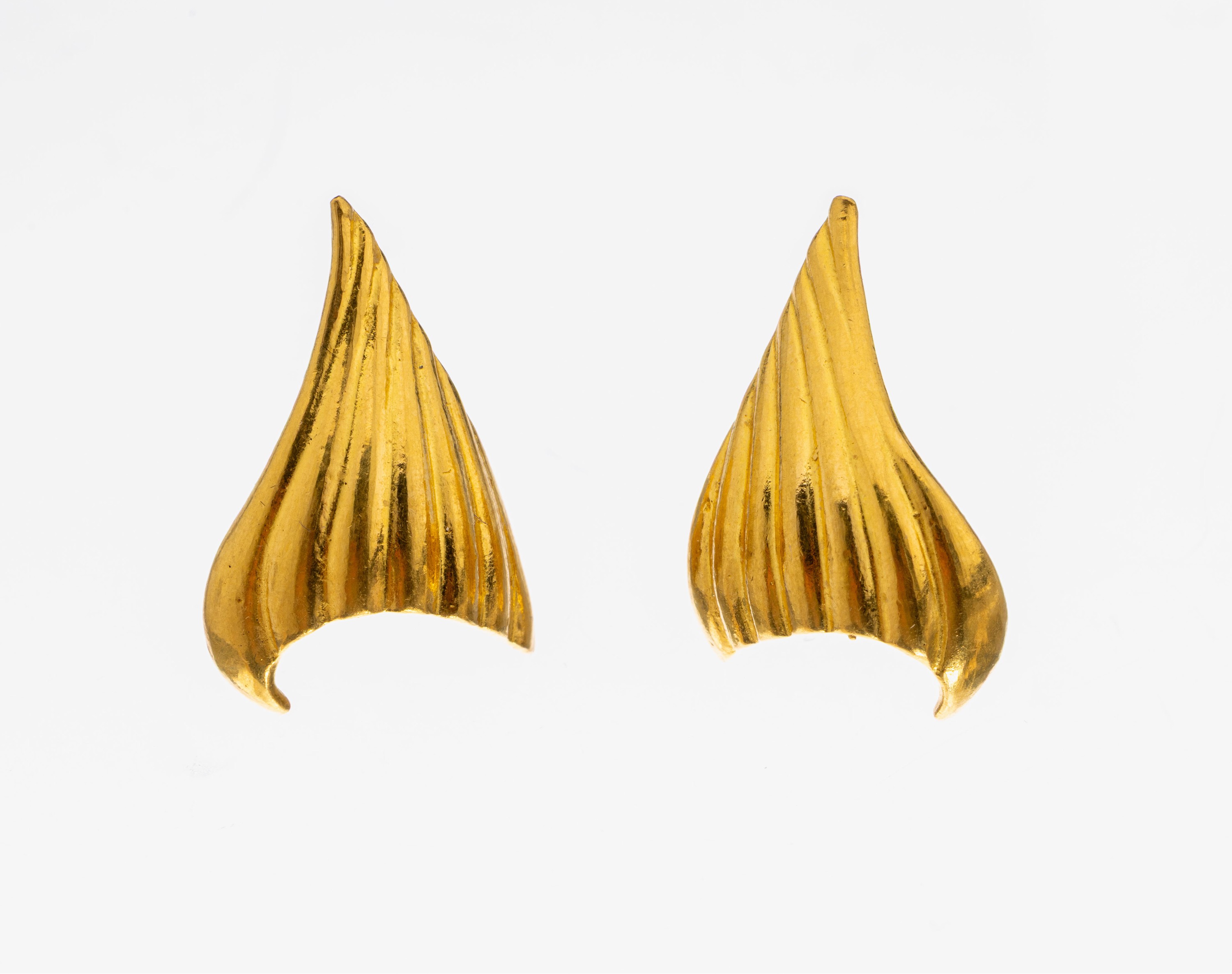 Paar 21.6 kt Gold Ohrstecker, GG 900/000 gepr., fächerförmig, ca. 6.9 g