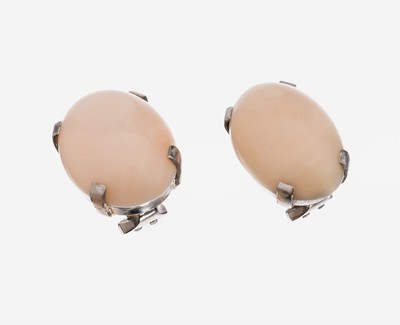 Image 26949168 - Paar 14 kt Gold Korallen-Ohrclips, WG 585/000, ovale Engelhautkorallencabochons ca. 20 ...
