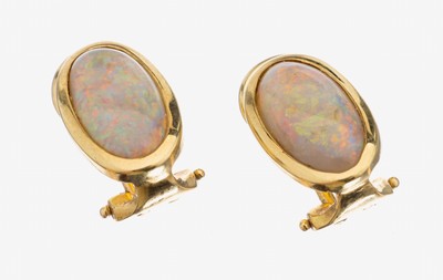 Image 26949190 - Paar 18 kt Gold Opal-Ohrclips, GG 750/000, schlicht, 2 ovale Opal-Cabochons zus. ca. ...