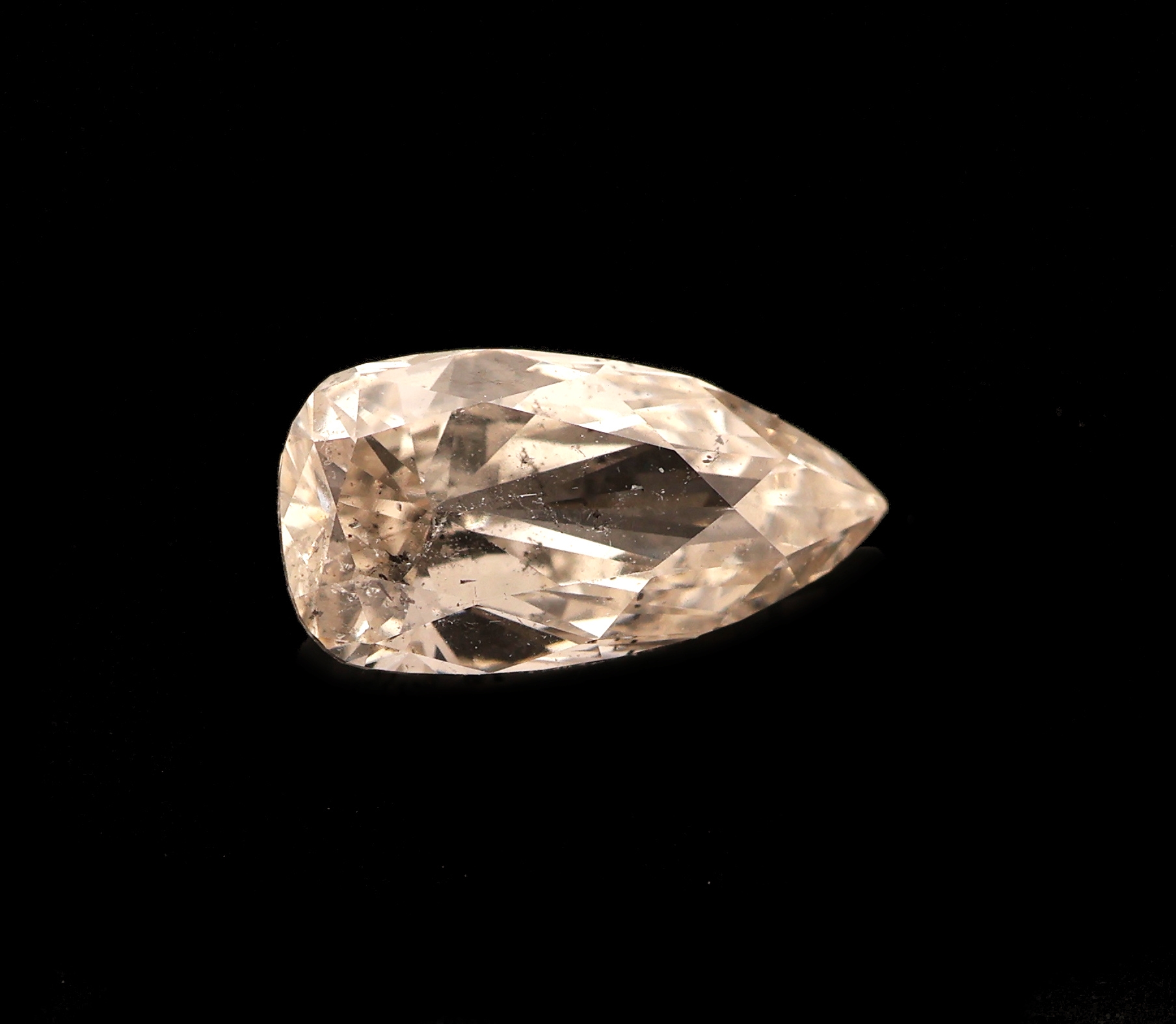 Loser Diamant 0.71 ct, l. get. Weiß (I)/si 2, facett. Tropfen, ca. 7.89 x 41.14 x 2.79 mm, HRD-Report 09/2016