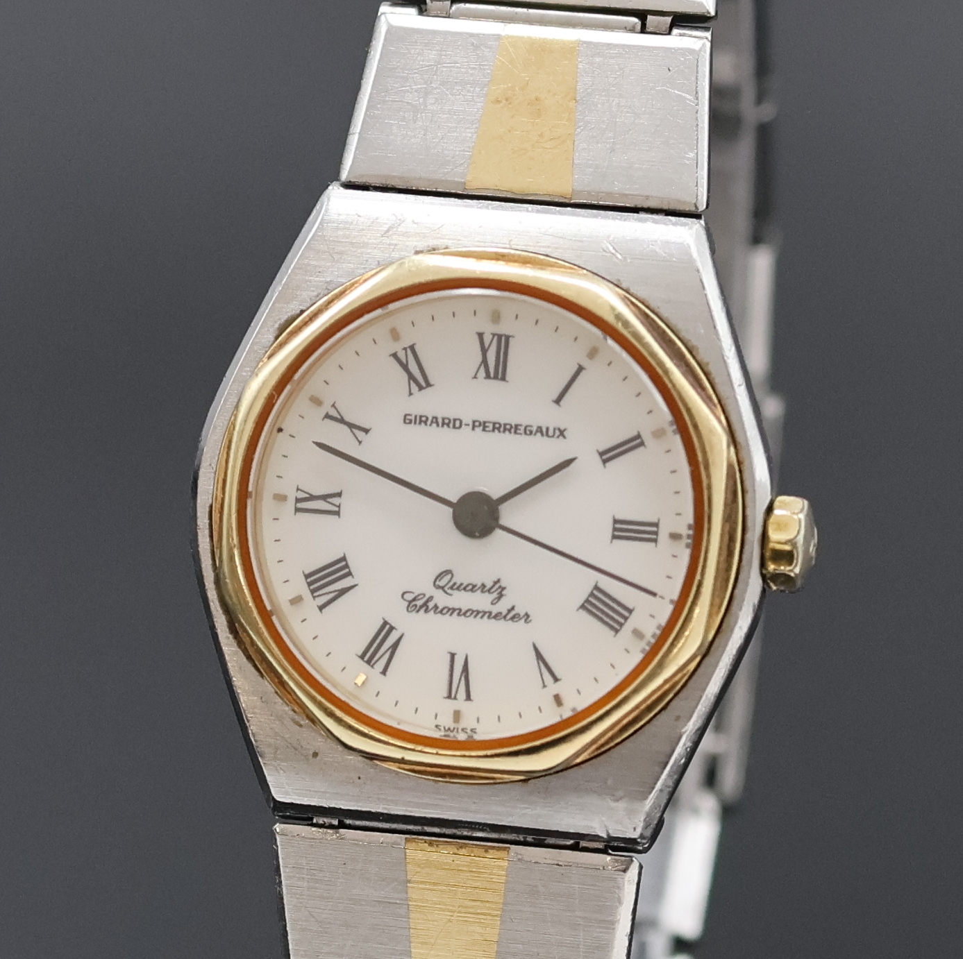 Detail a: GIRARD PERREGAUX Damenarmbanduhr Laureato Chronometer Referenz 4460 WG, Schweiz um 1985, quarz, orig. Gliederband m. Faltschl., Boden 4-fach ...